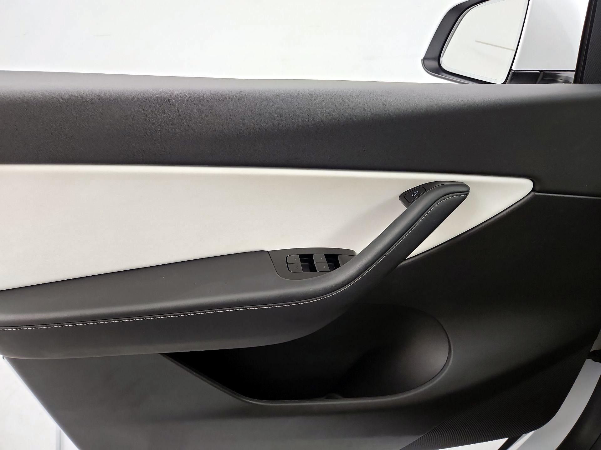 Thumbnail: 2021 Tesla Model Y - 12