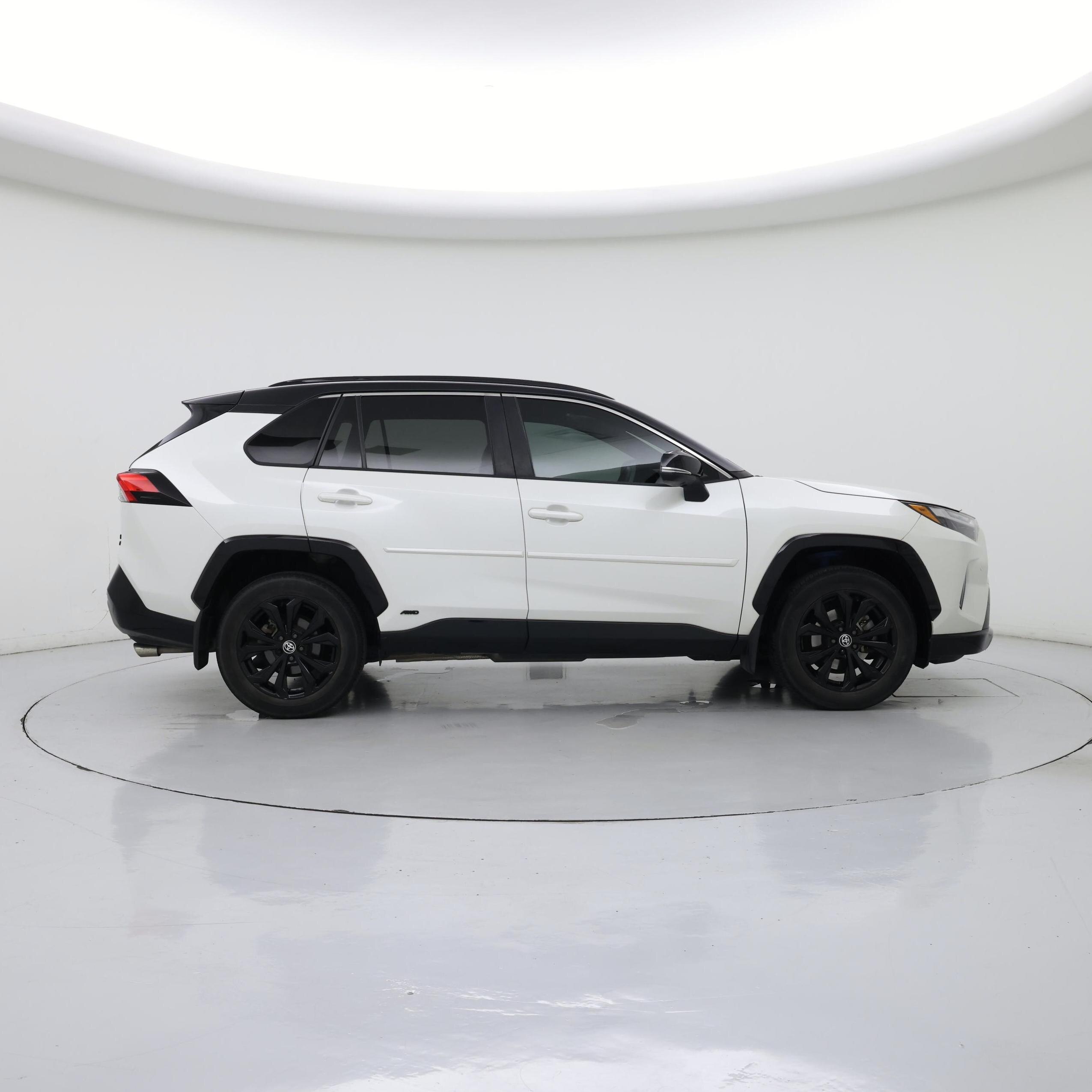 Thumbnail: 2022 Toyota RAV4 - 7