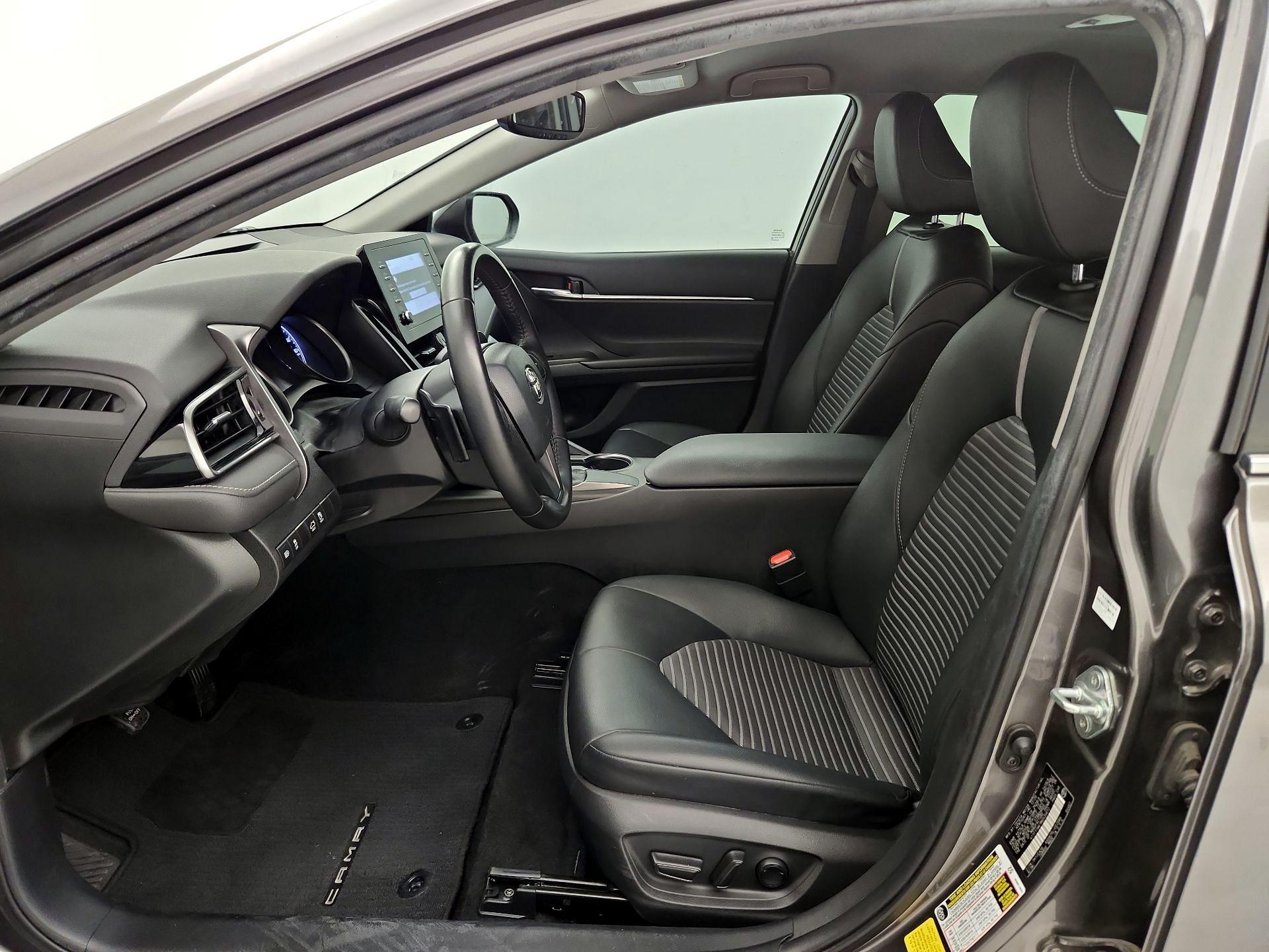 Thumbnail: 2021 Toyota Camry - 11