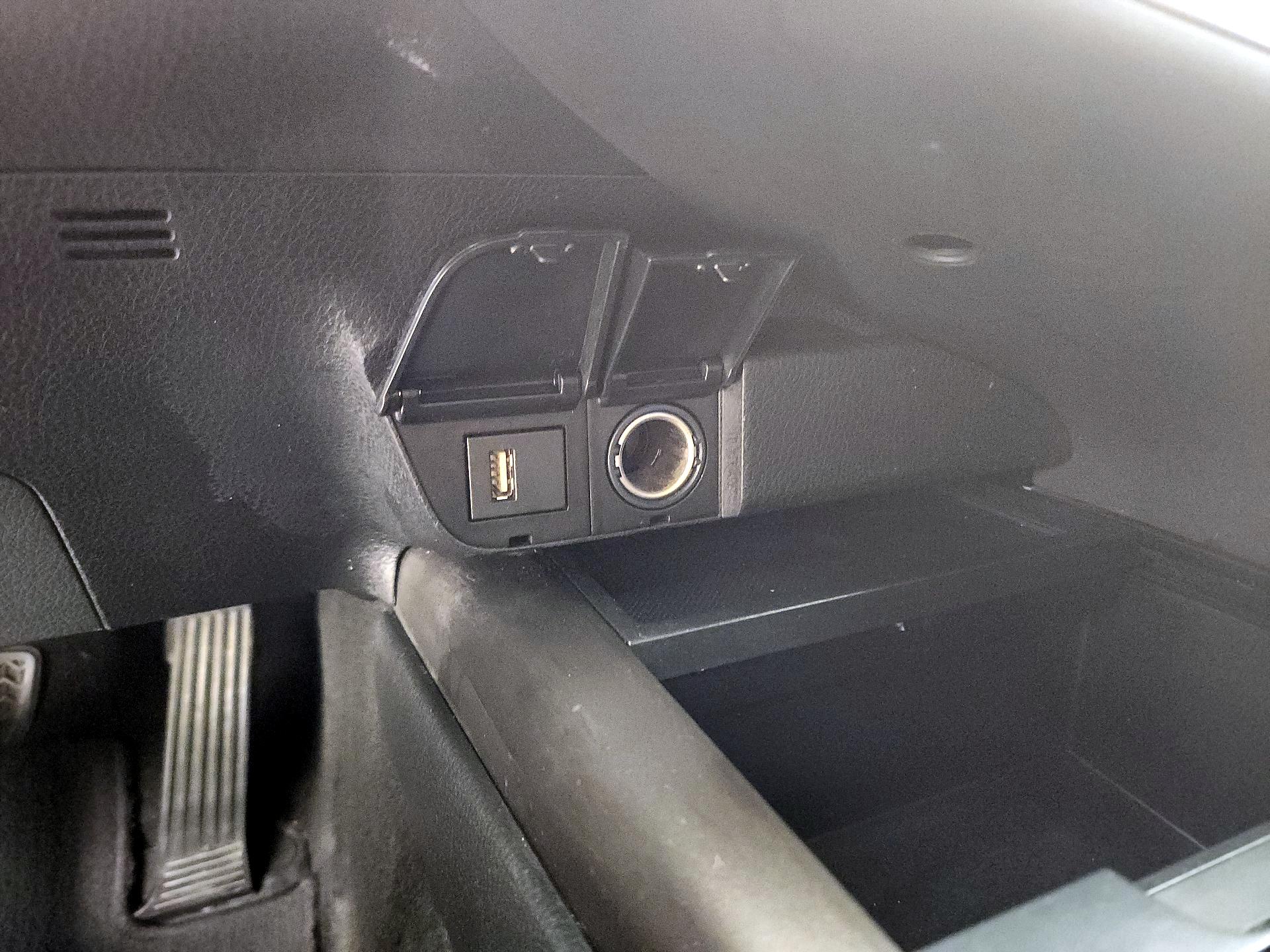 Thumbnail: 2021 Toyota Camry - 18