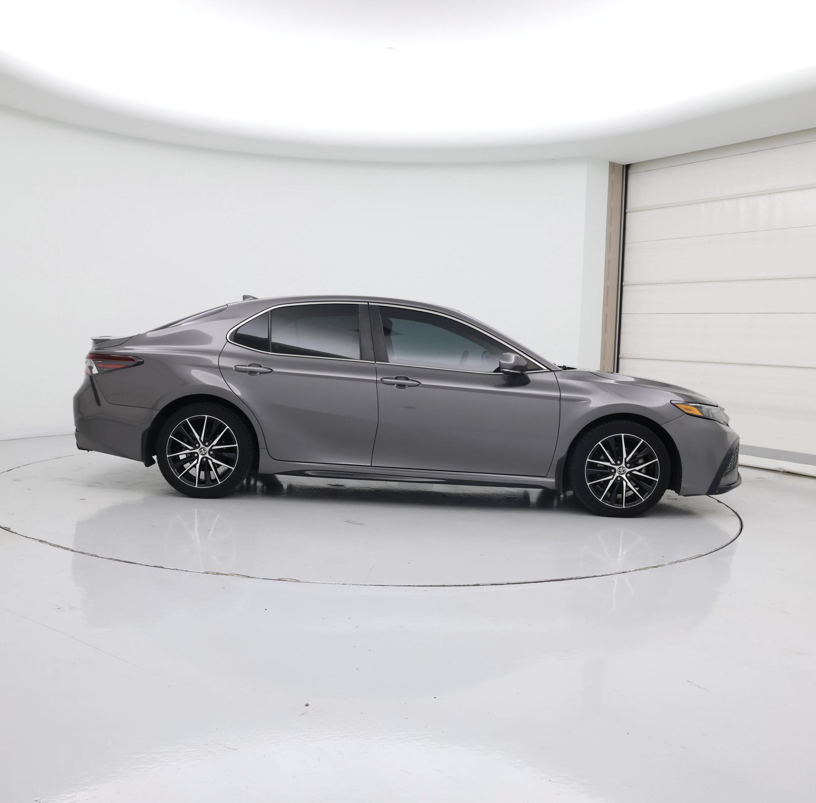Thumbnail: 2021 Toyota Camry - 7