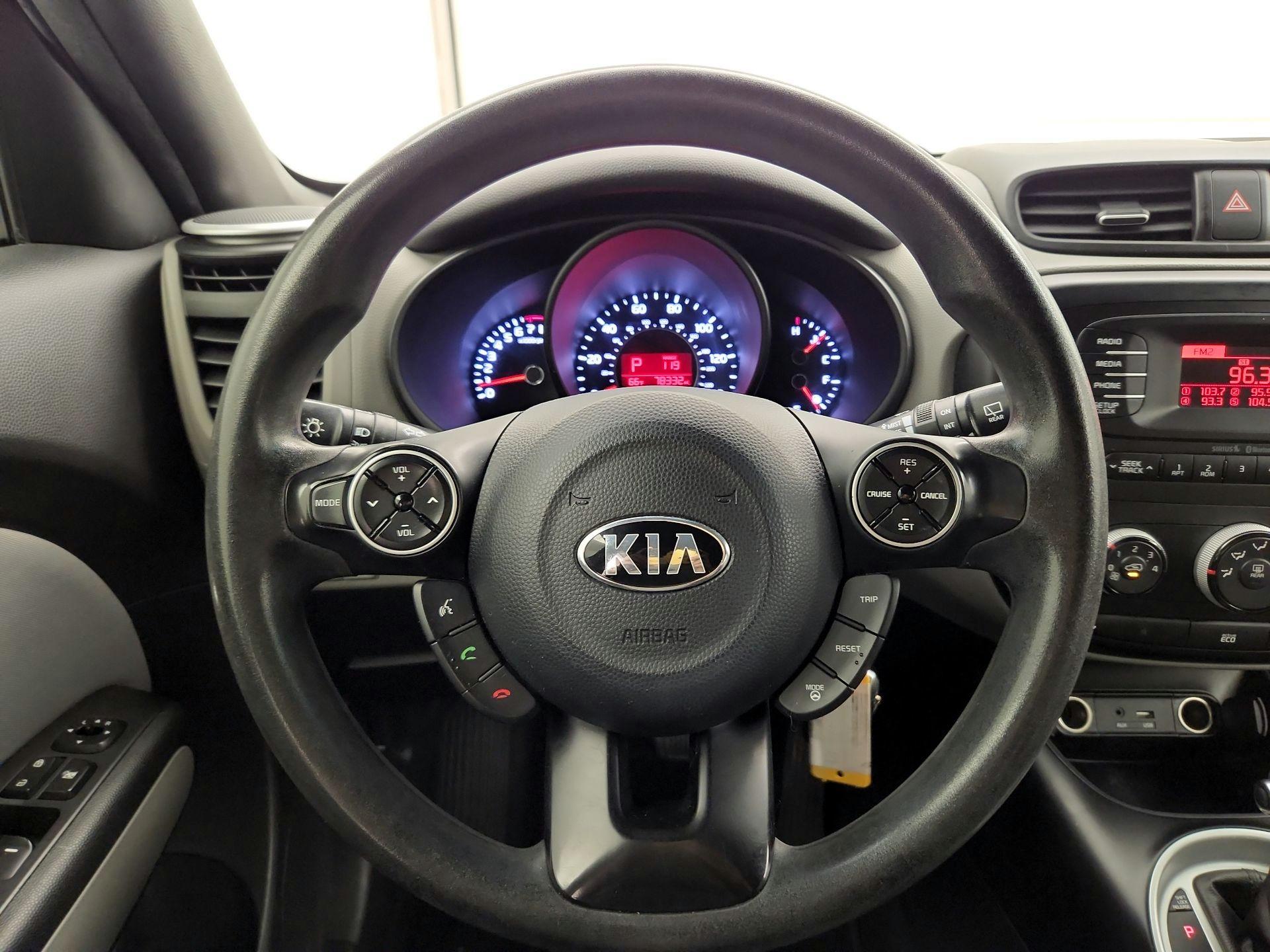 Thumbnail: 2016 Kia Soul - 10