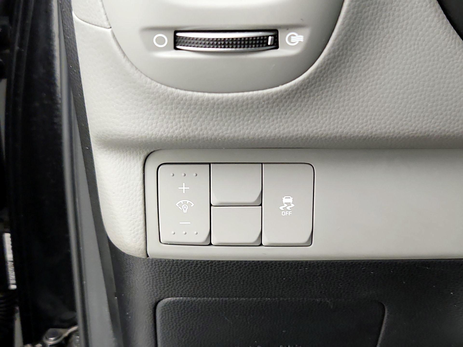 Thumbnail: 2016 Kia Soul - 13