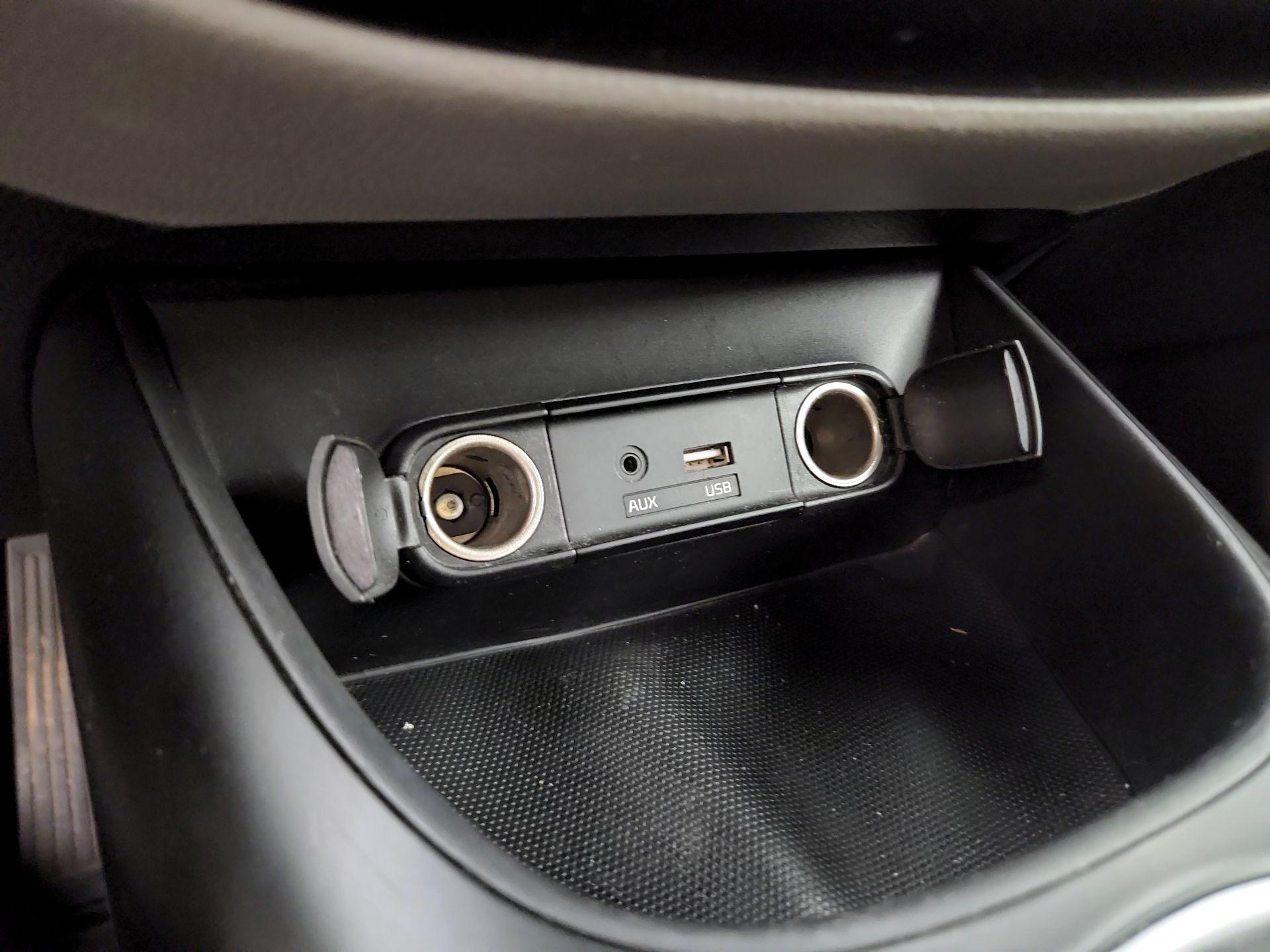 Thumbnail: 2016 Kia Soul - 17