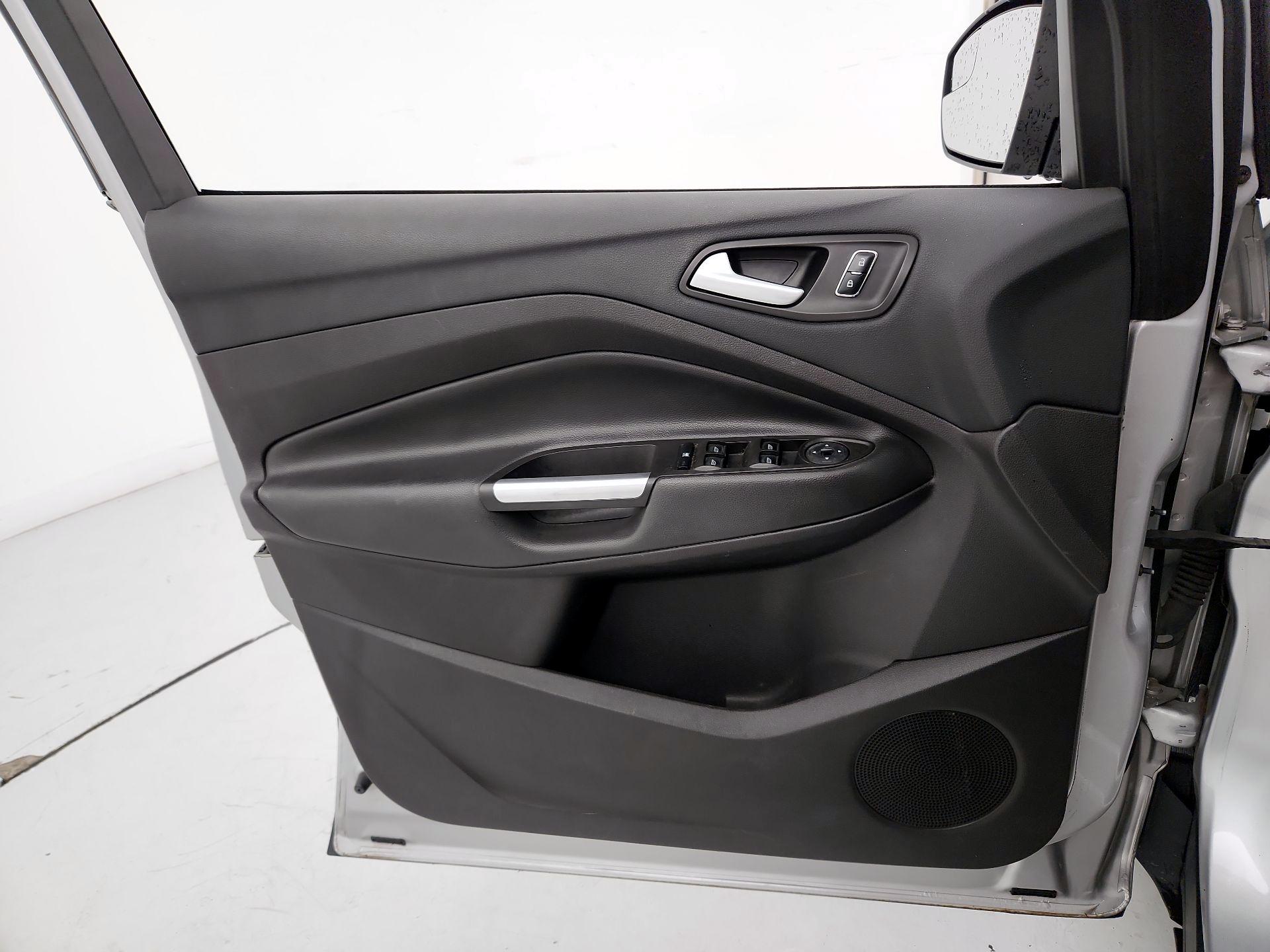 Thumbnail: 2016 Ford Escape - 12