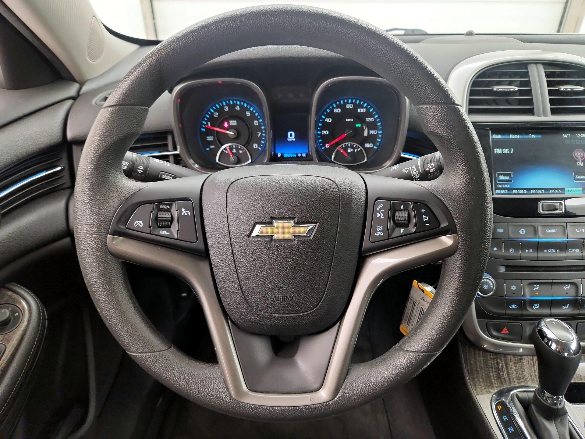 Thumbnail: 2016 Chevrolet Malibu - 10