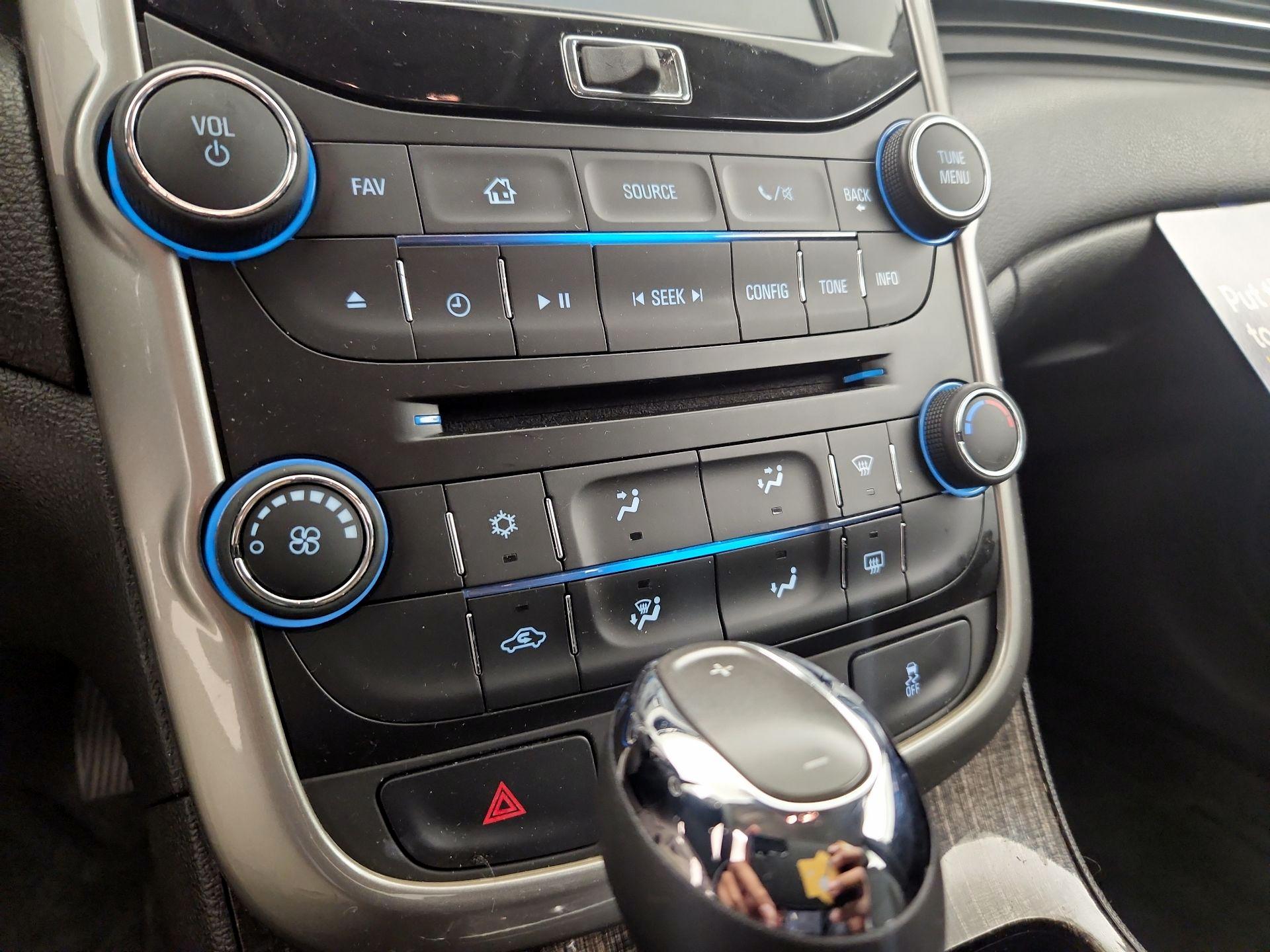 Thumbnail: 2016 Chevrolet Malibu - 15