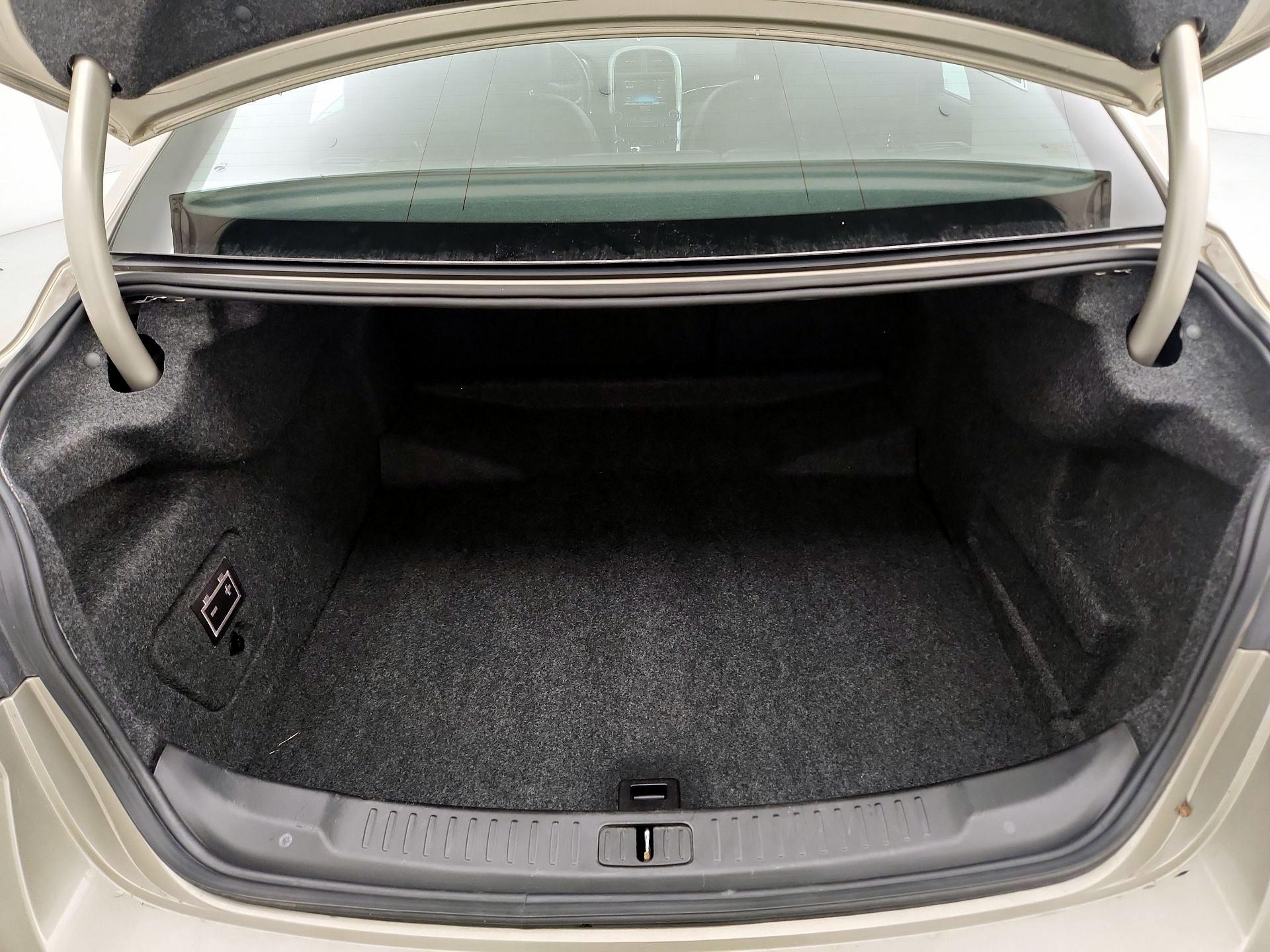 Thumbnail: 2016 Chevrolet Malibu - 19