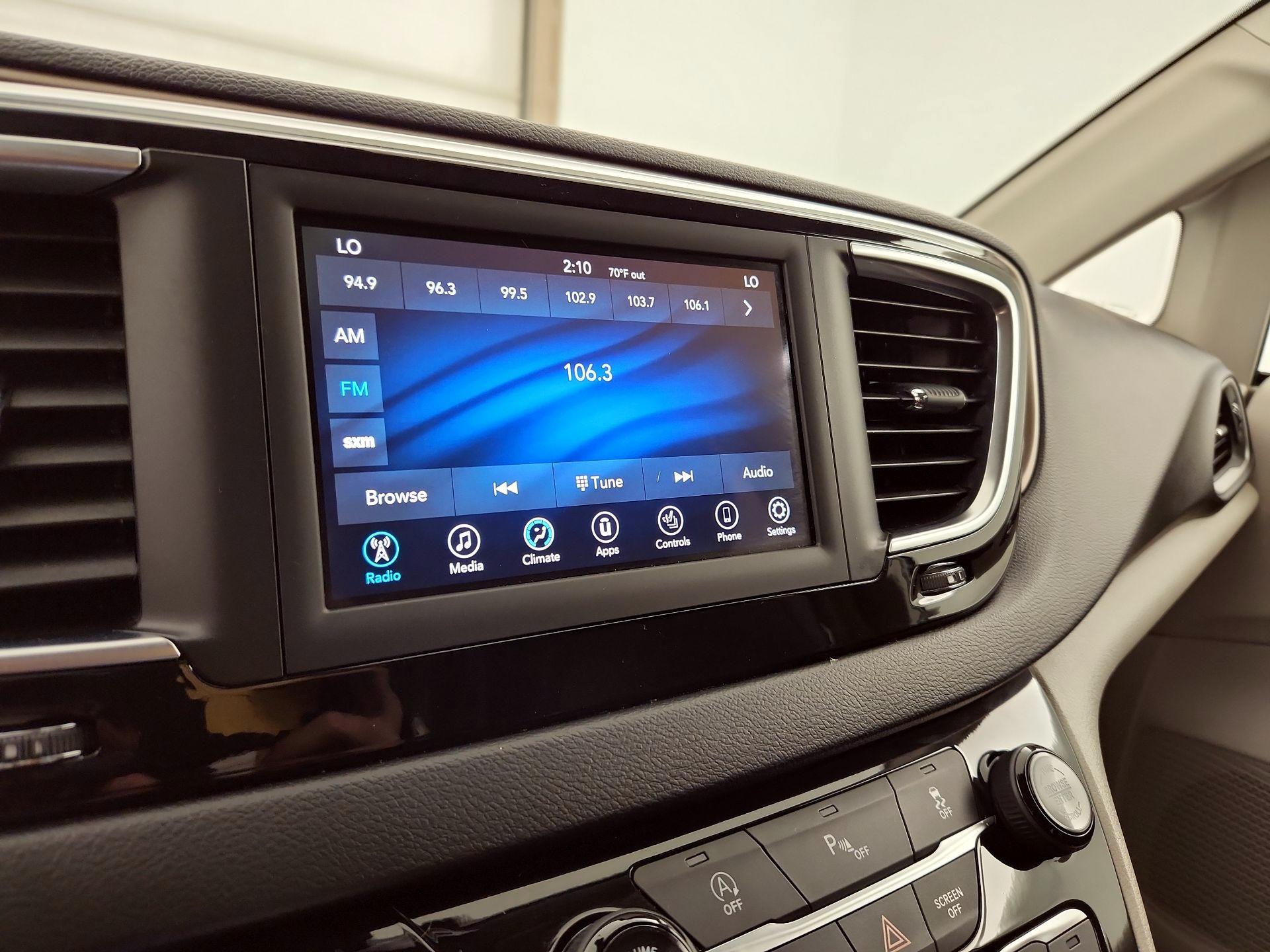 Thumbnail: 2019 Chrysler Pacifica - 15