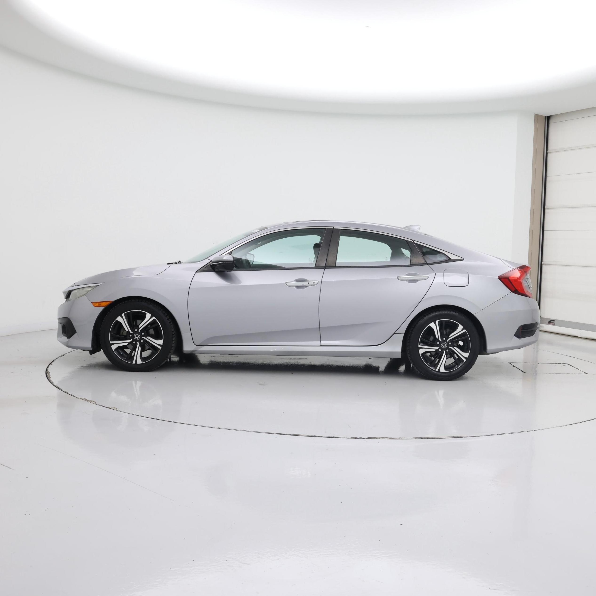 Thumbnail: 2016 Honda Civic - 3