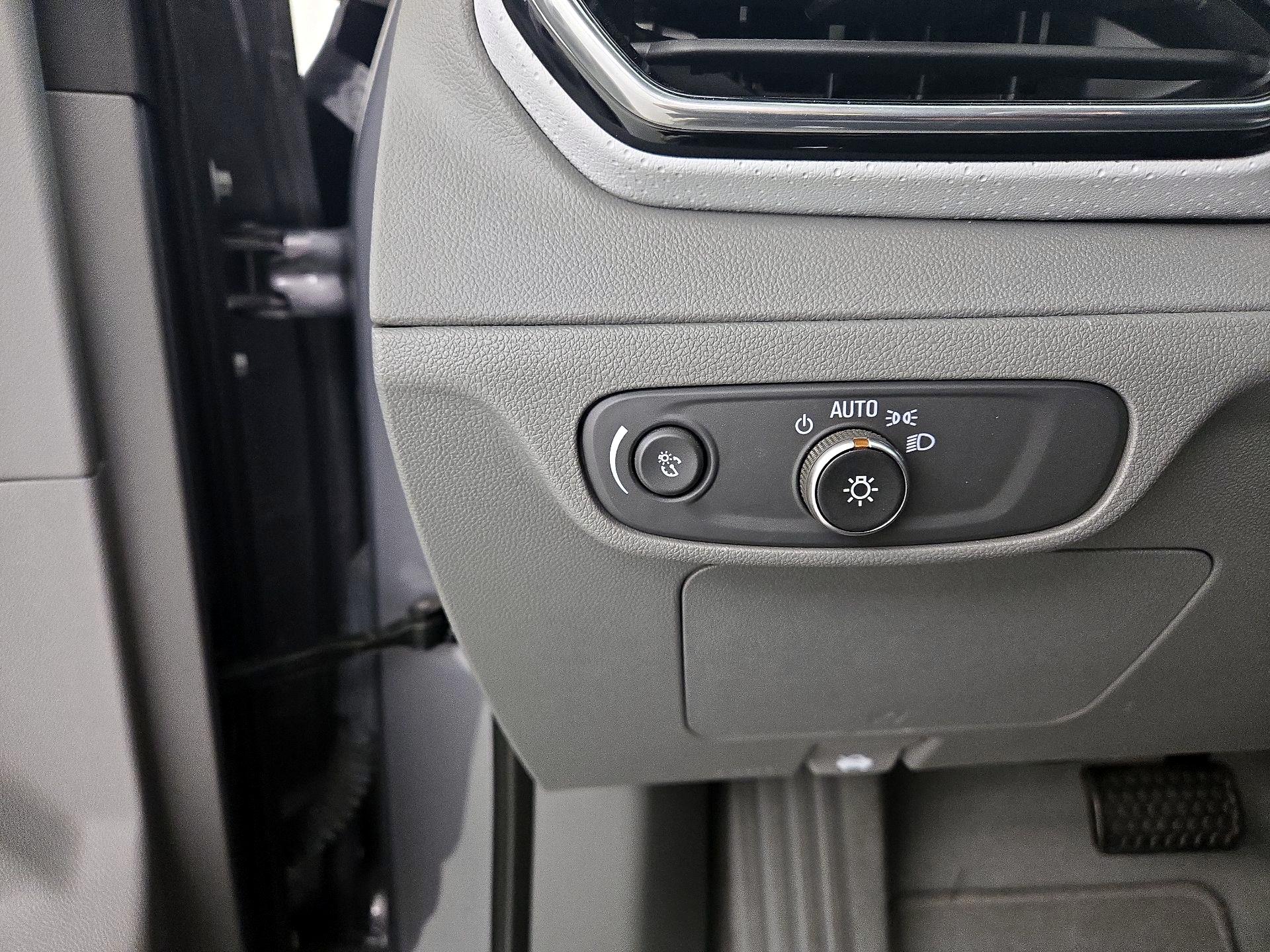 Thumbnail: 2023 Chevrolet Bolt EUV - 13