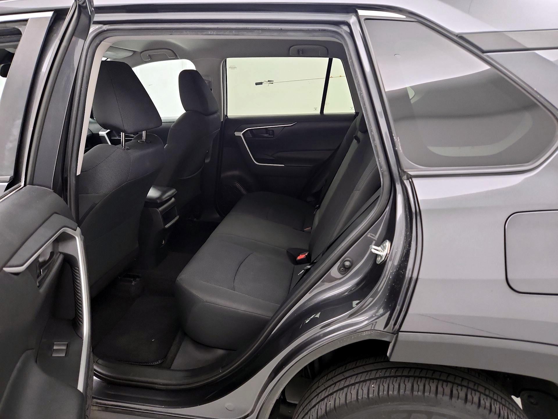 Thumbnail: 2021 Toyota RAV4 - 19