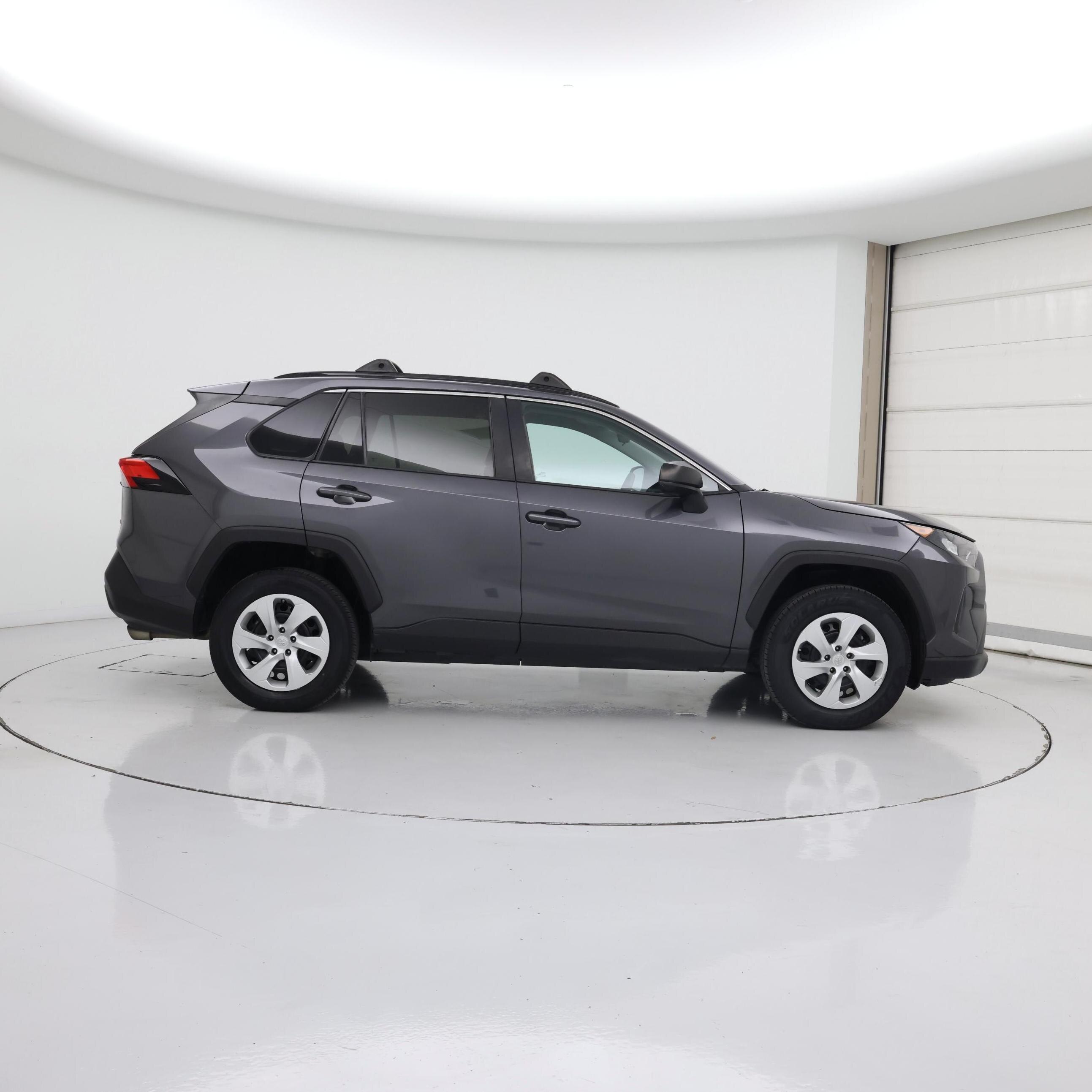 Thumbnail: 2021 Toyota RAV4 - 7
