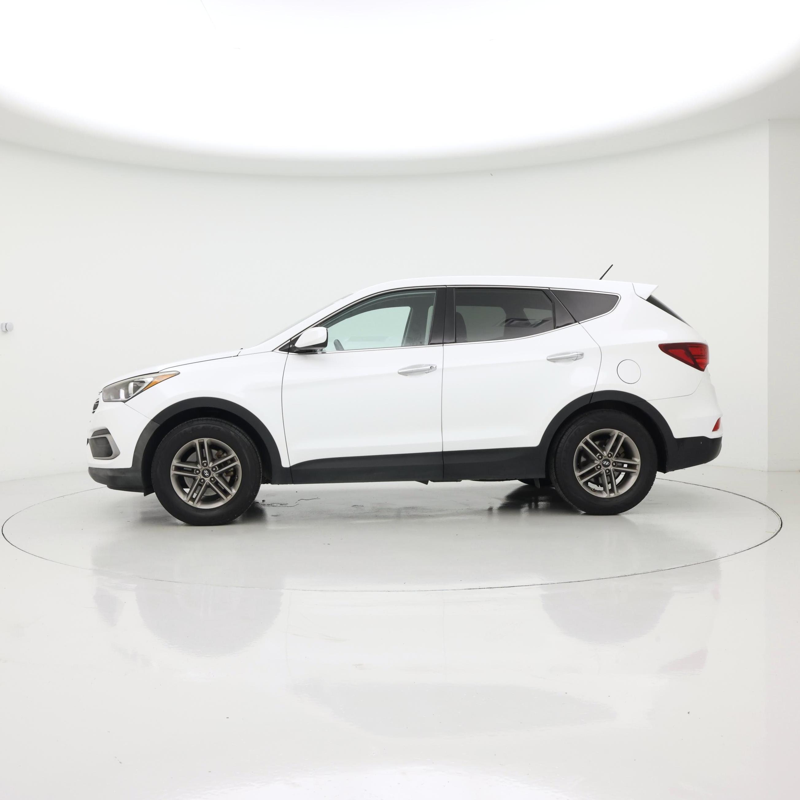 Thumbnail: 2018 Hyundai Santa Fe - 3