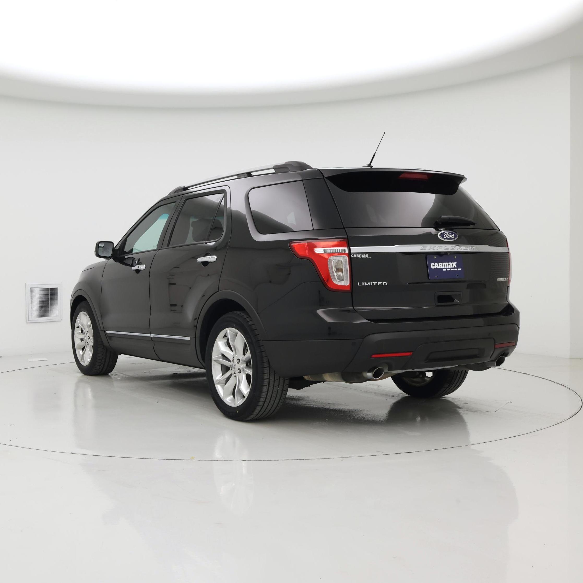 Thumbnail: 2015 Ford Explorer - 2