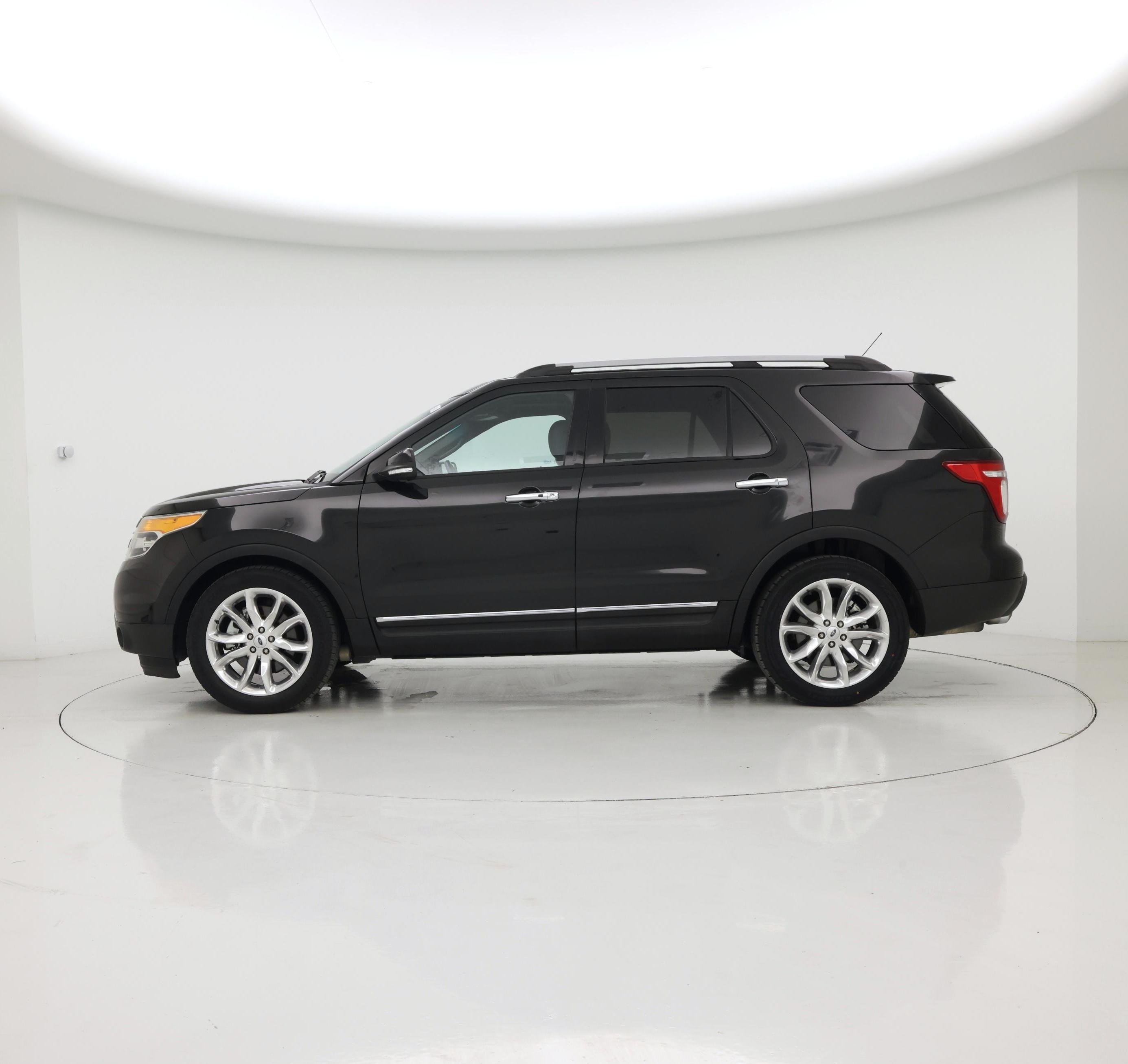 Thumbnail: 2015 Ford Explorer - 3