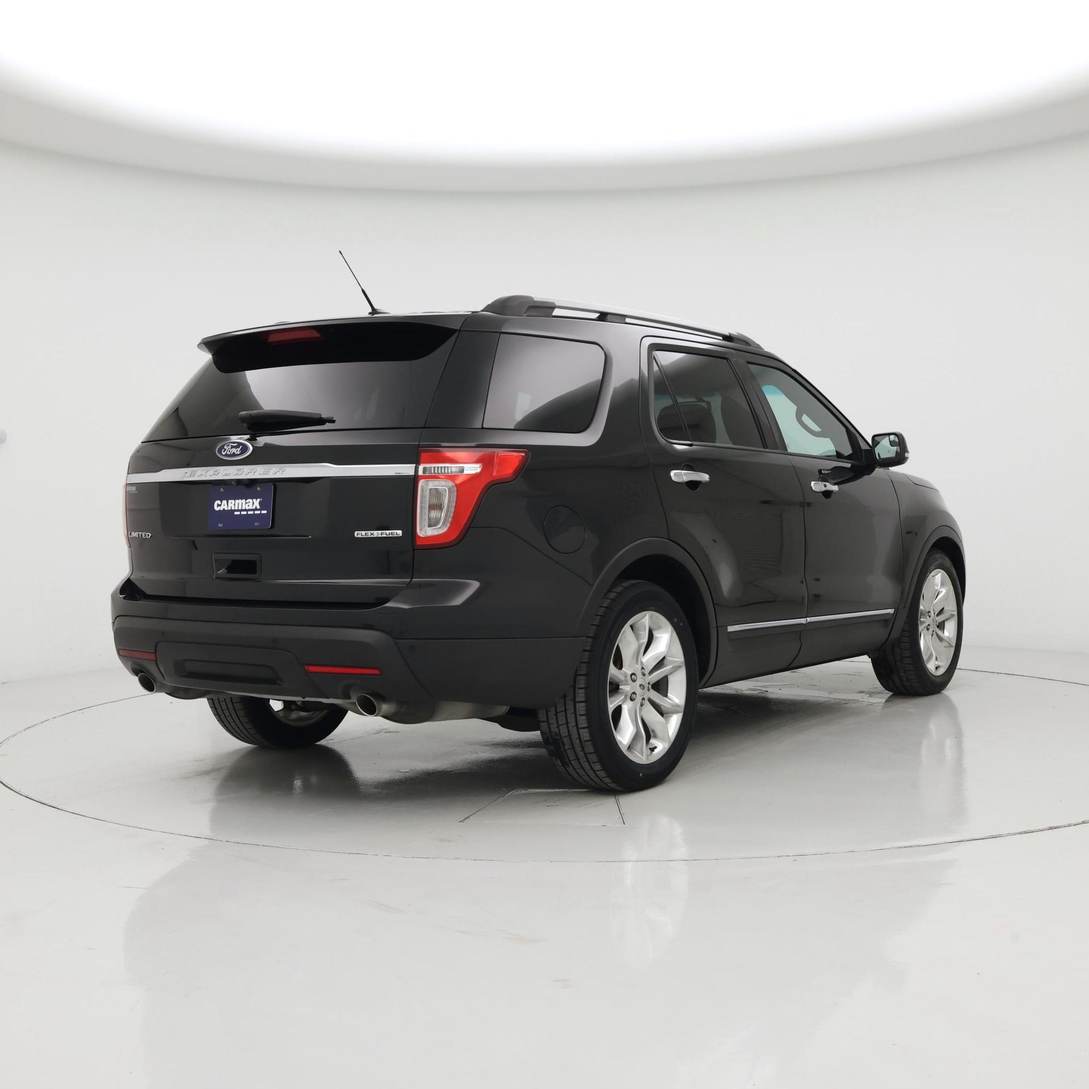 Thumbnail: 2015 Ford Explorer - 8