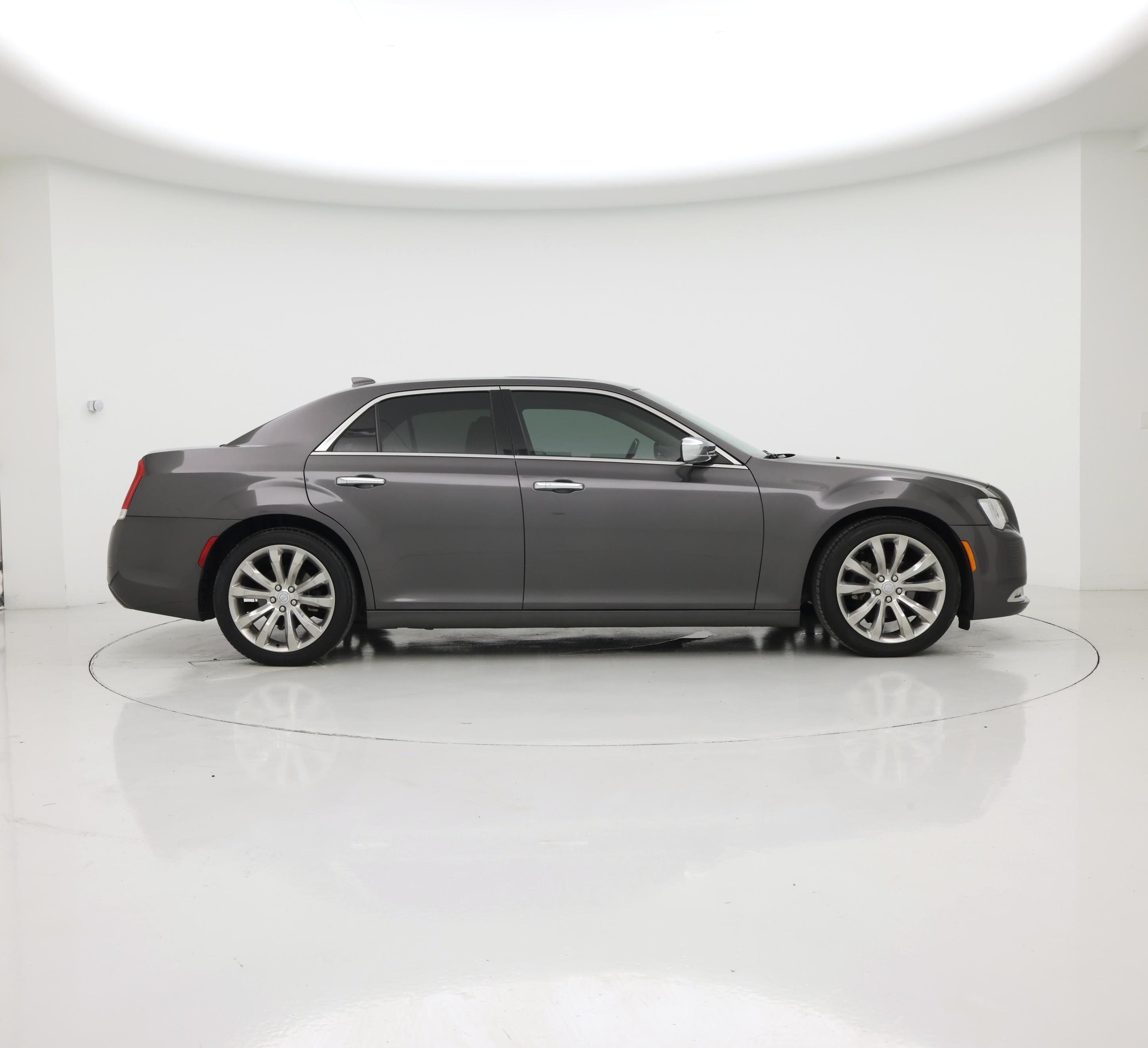 Thumbnail: 2019 Chrysler 300 - 7