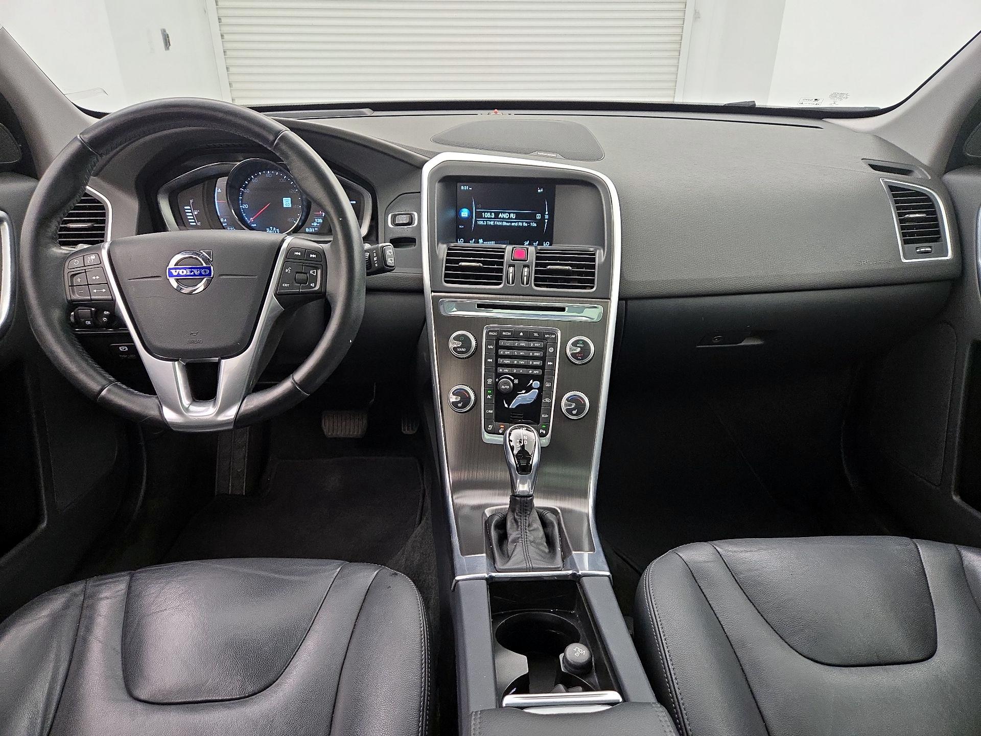 Thumbnail: 2015 Volvo XC60 - 9