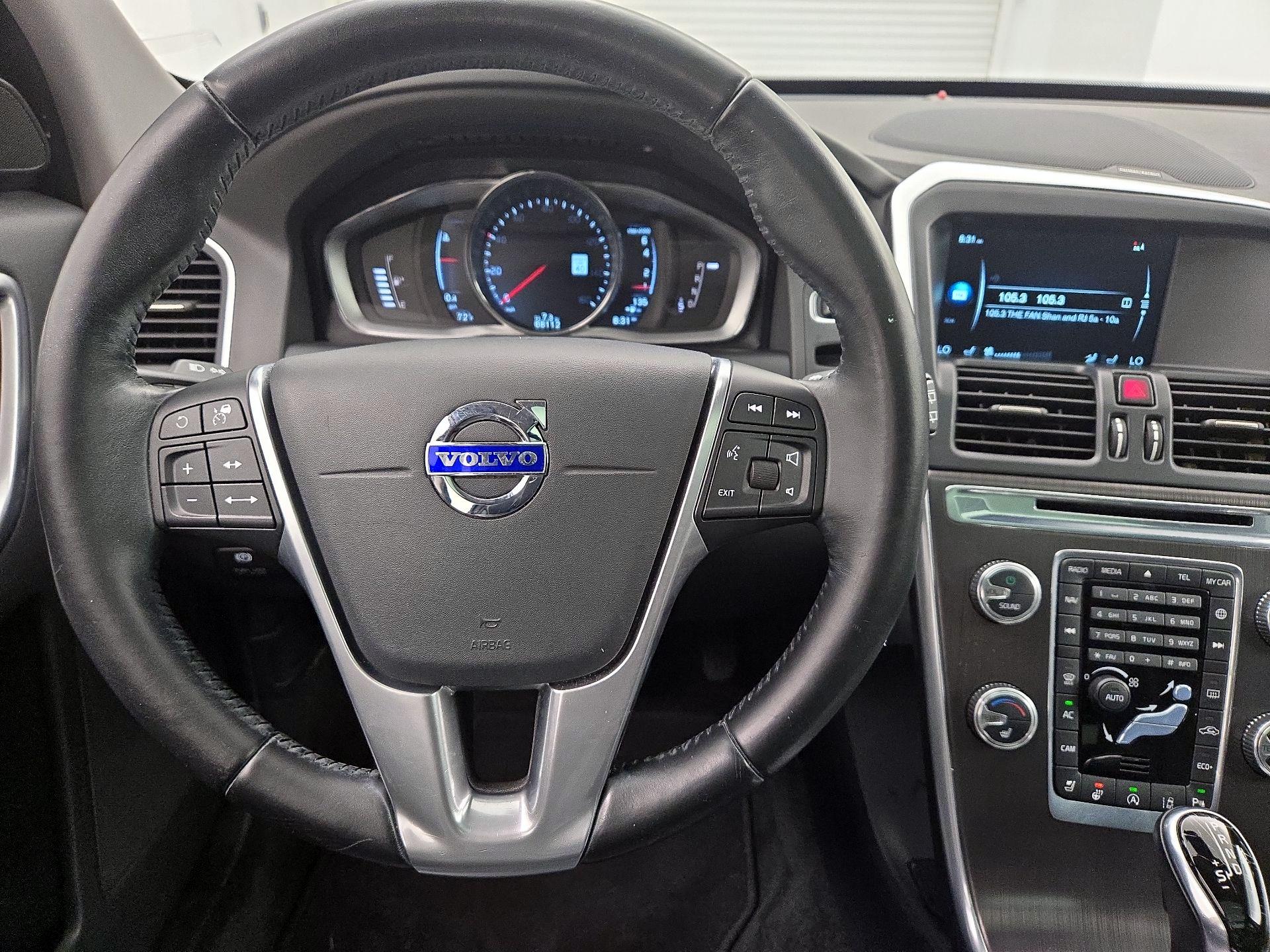 Thumbnail: 2015 Volvo XC60 - 10