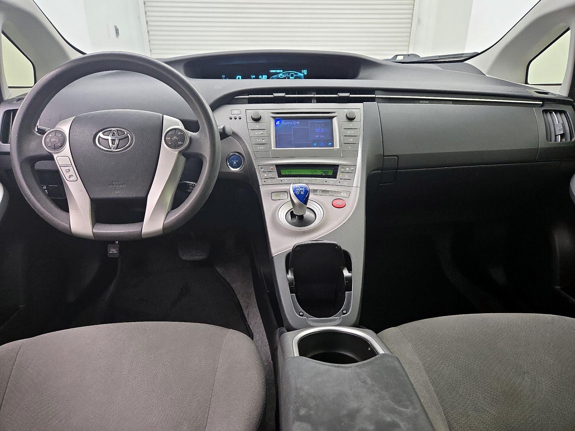 Thumbnail: 2015 Toyota Prius - 9