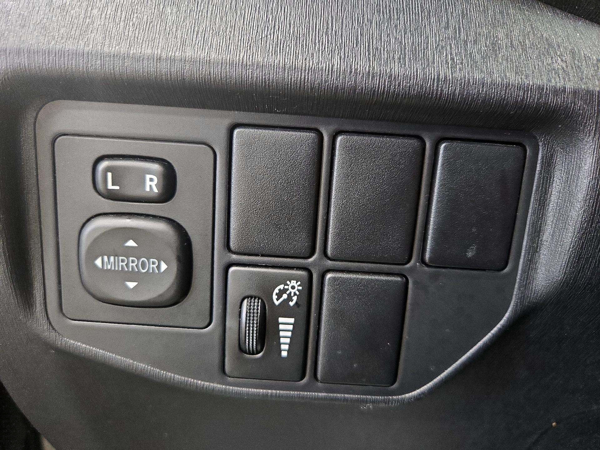 Thumbnail: 2015 Toyota Prius - 13