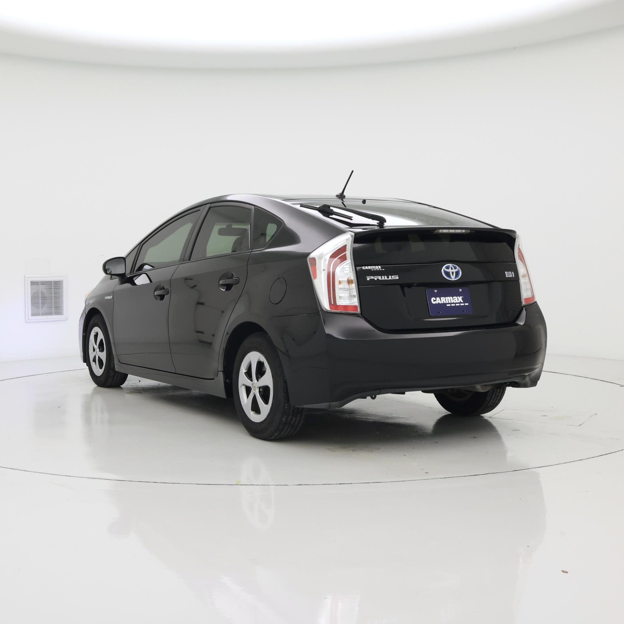 Thumbnail: 2015 Toyota Prius - 2