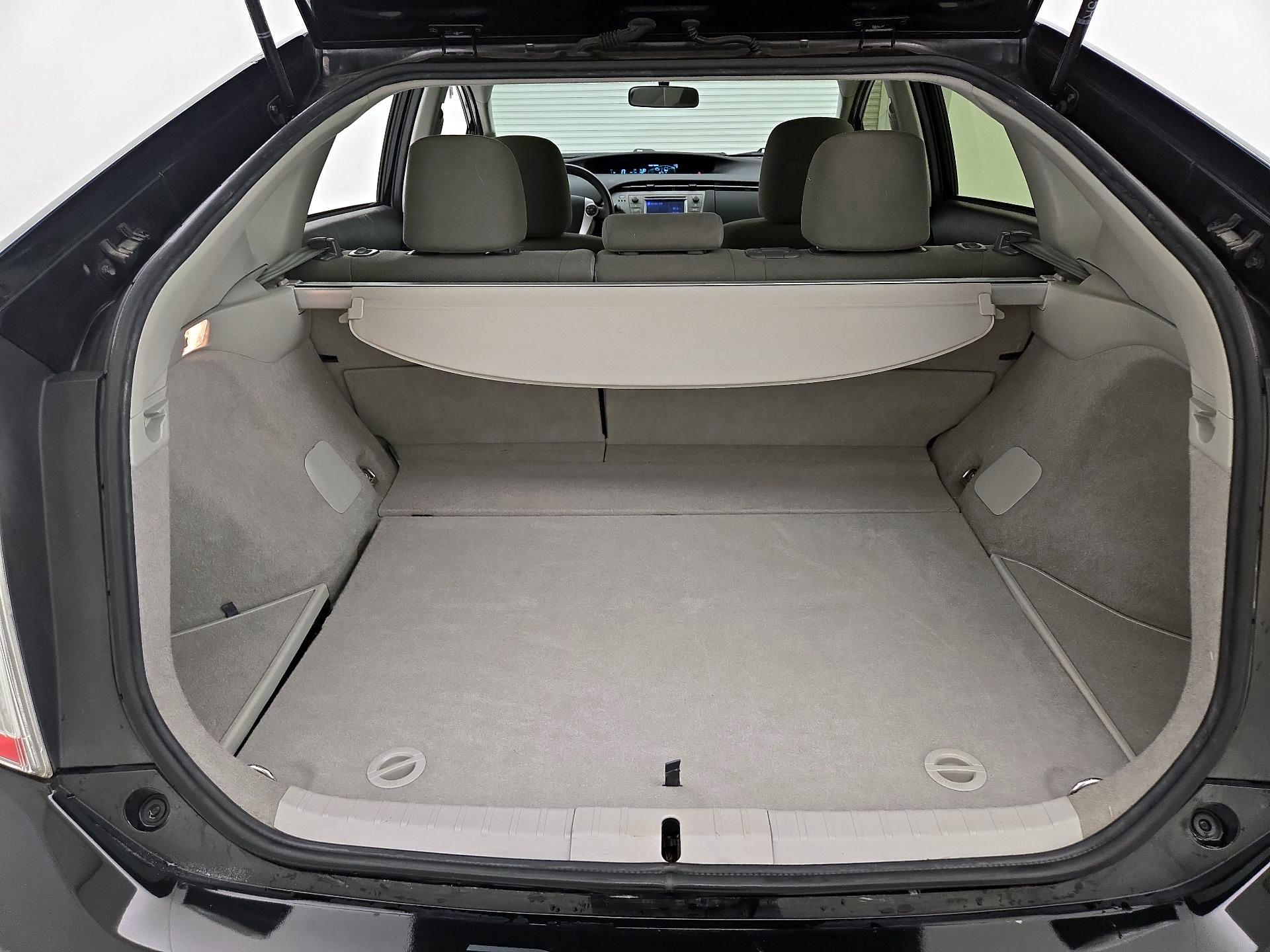 Thumbnail: 2015 Toyota Prius - 19