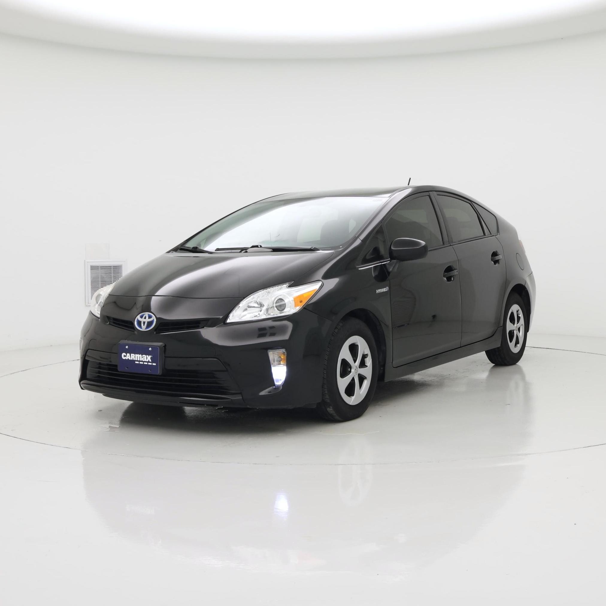 Thumbnail: 2015 Toyota Prius - 4