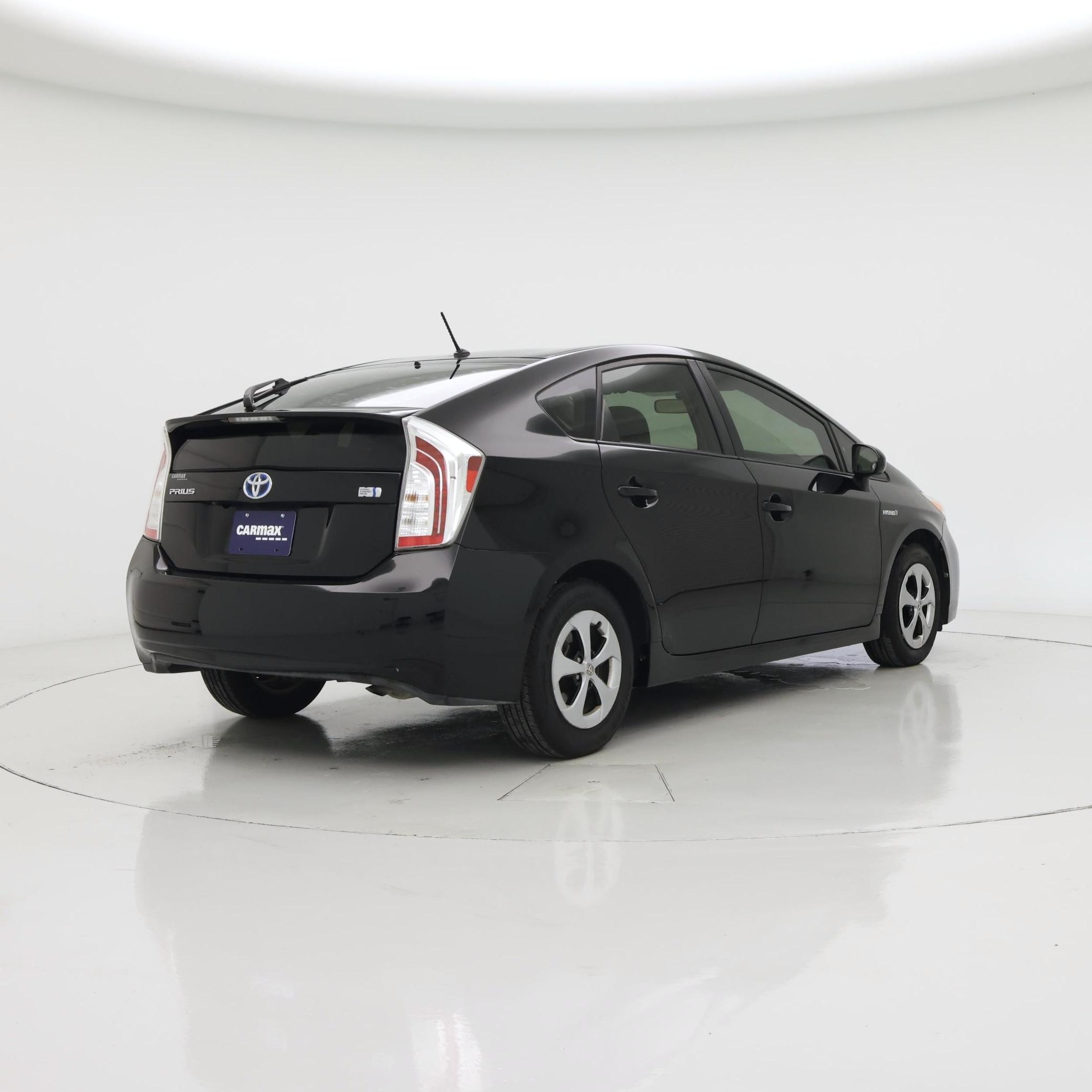 Thumbnail: 2015 Toyota Prius - 8