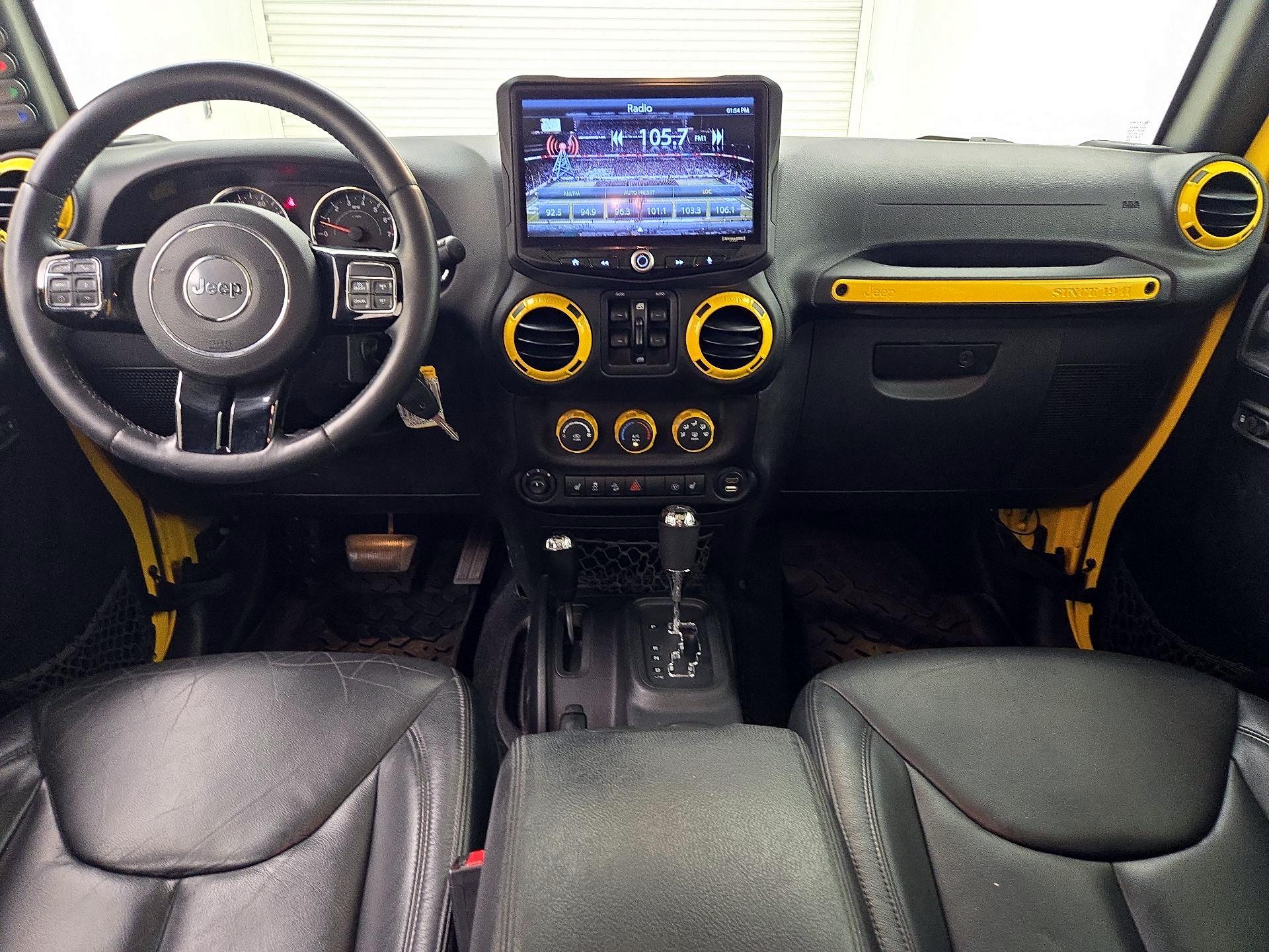 Thumbnail: 2015 Jeep Wrangler - 9