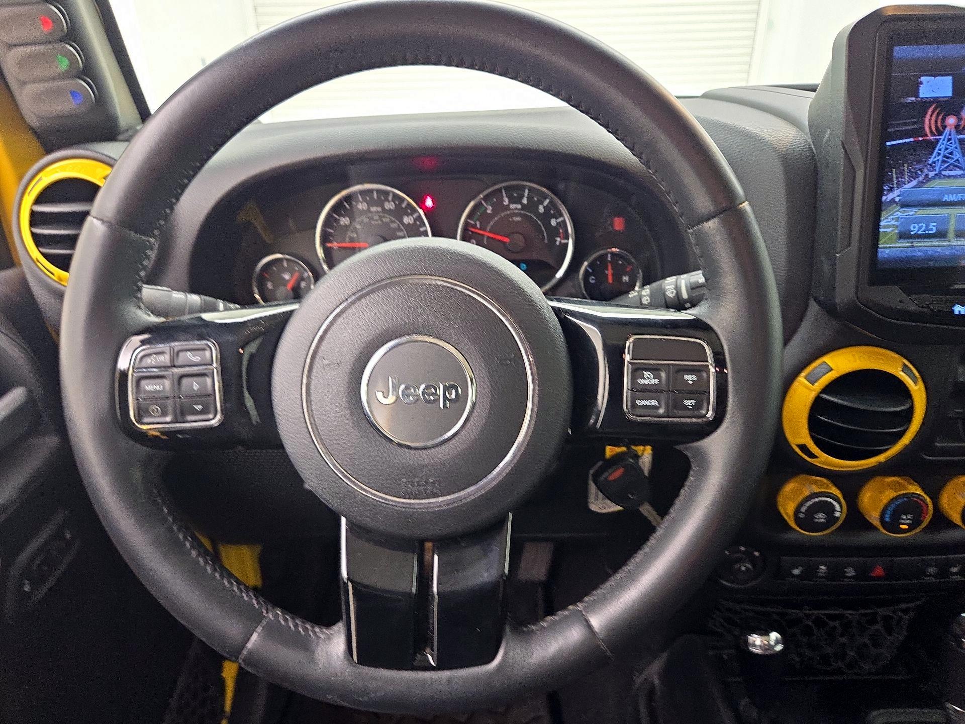 Thumbnail: 2015 Jeep Wrangler - 10