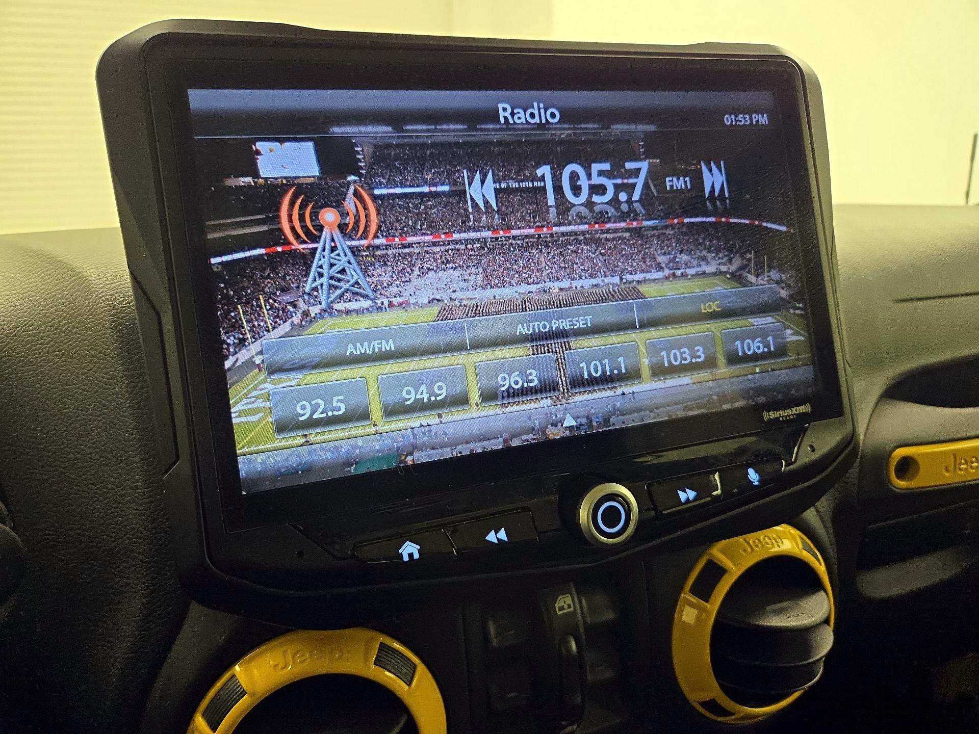 Thumbnail: 2015 Jeep Wrangler - 14