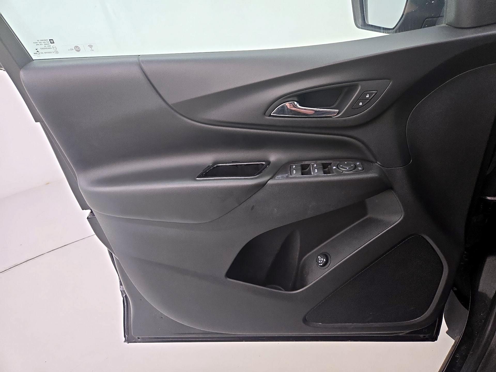 Thumbnail: 2018 Chevrolet Equinox - 12