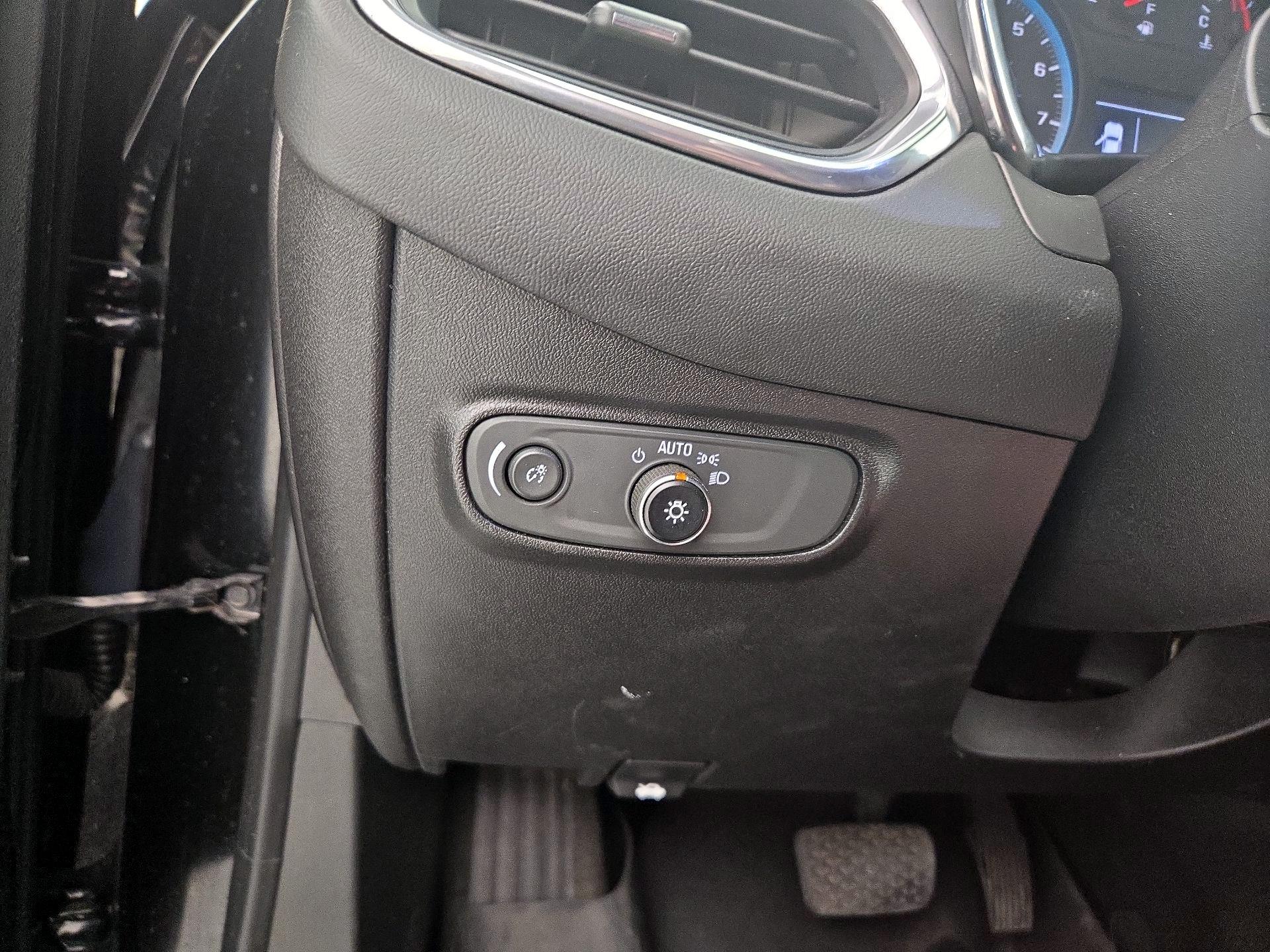 Thumbnail: 2018 Chevrolet Equinox - 13