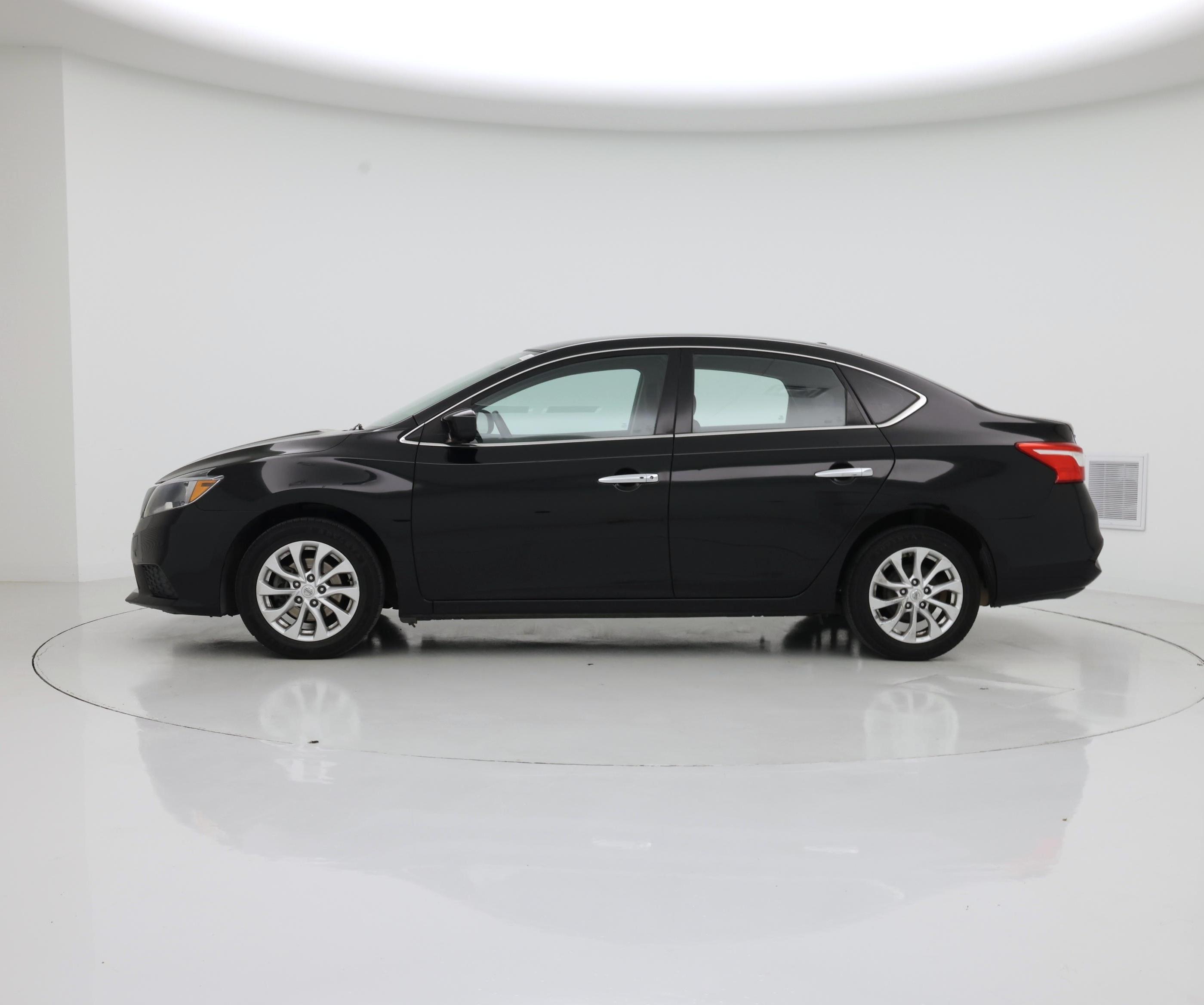 Thumbnail: 2018 Nissan Sentra - 3