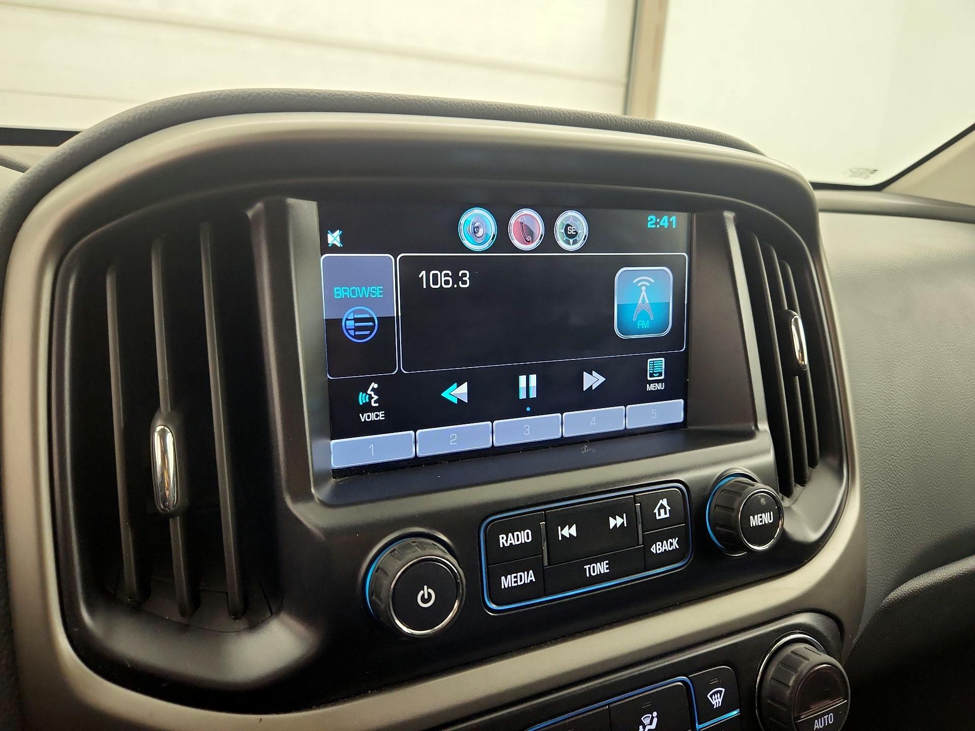 Thumbnail: 2015 Chevrolet Colorado - 15