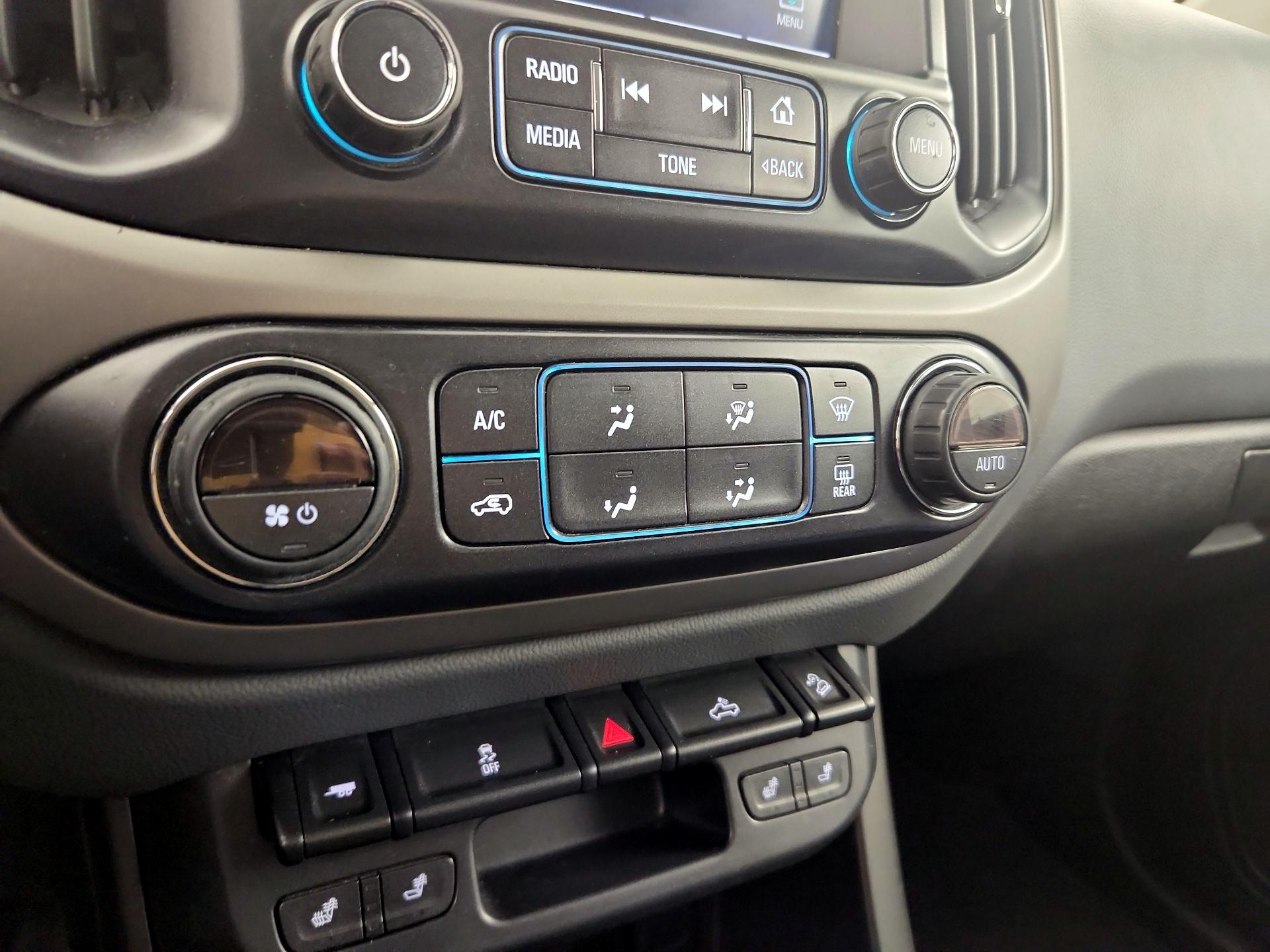 Thumbnail: 2015 Chevrolet Colorado - 16