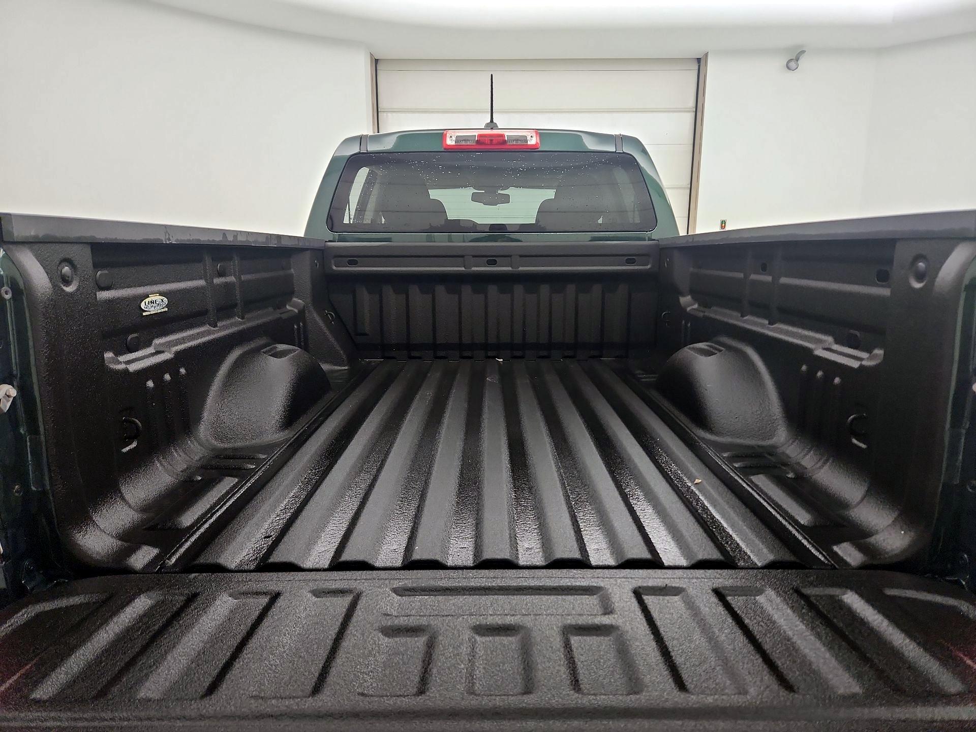 Thumbnail: 2015 Chevrolet Colorado - 20