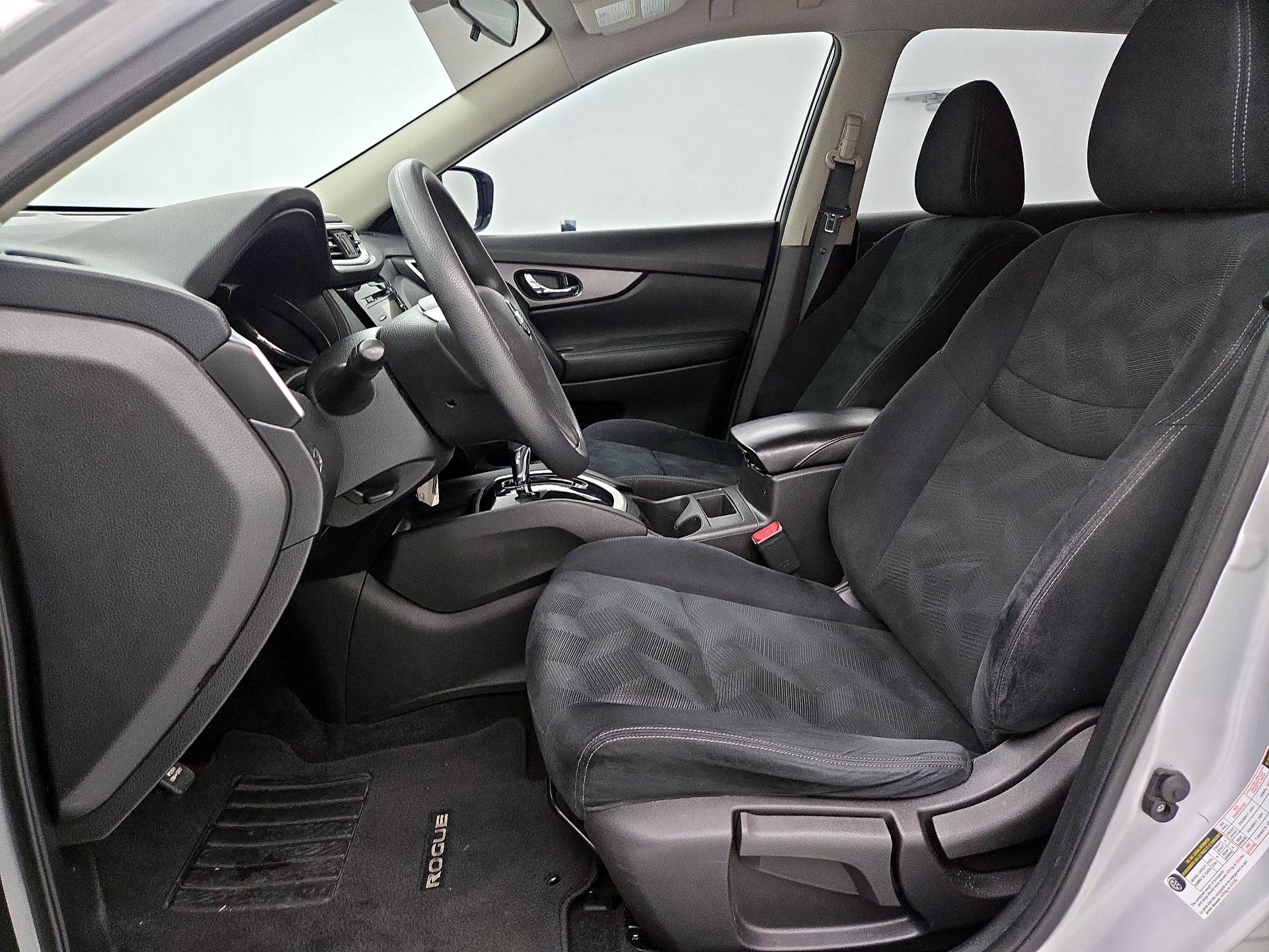 Thumbnail: 2016 Nissan Rogue - 11