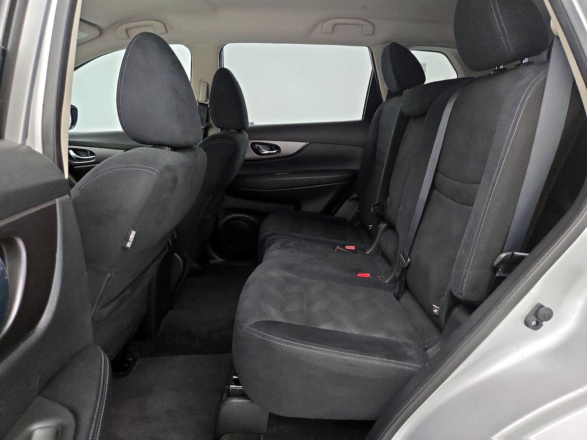 Thumbnail: 2016 Nissan Rogue - 19