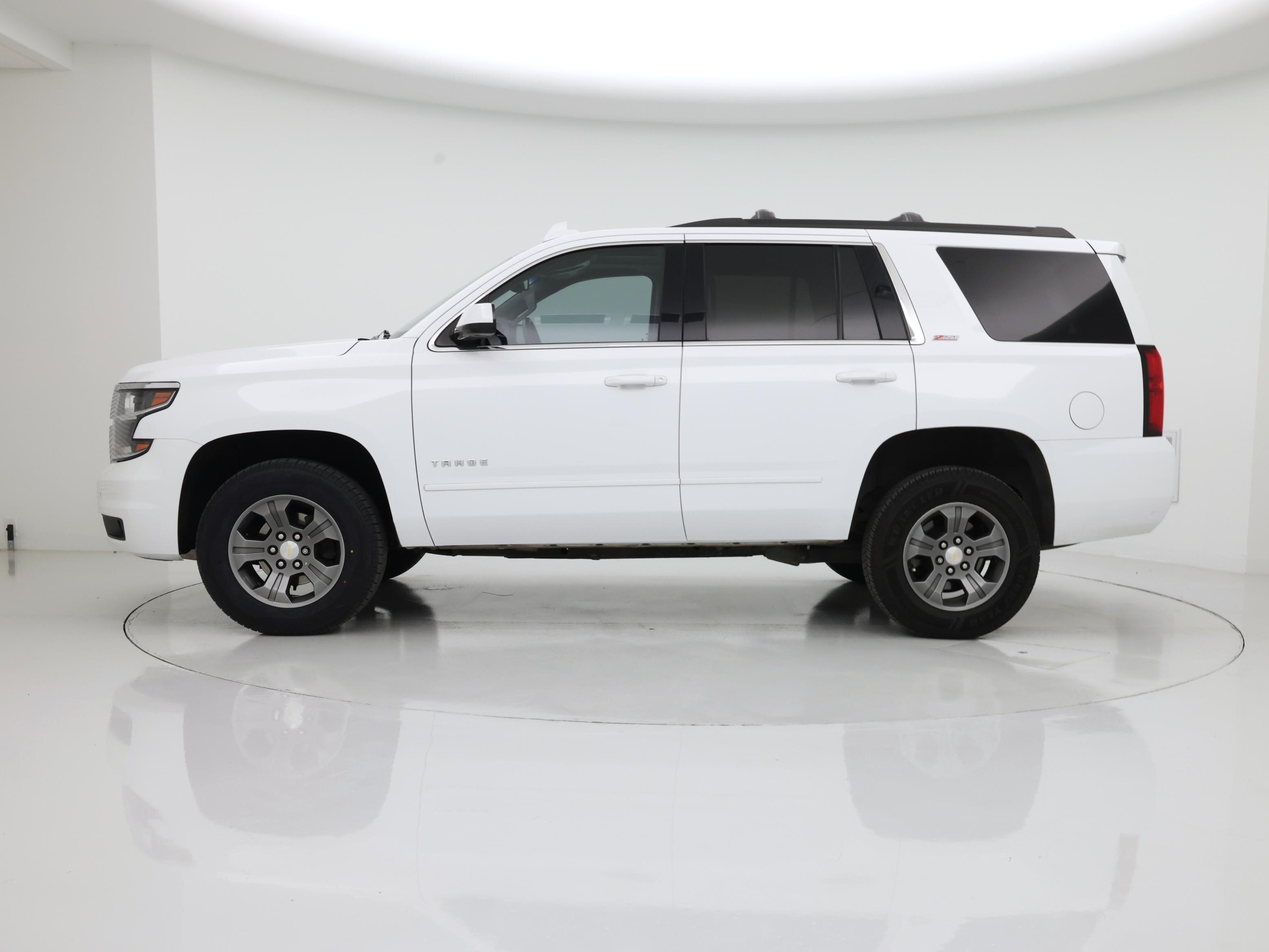 Thumbnail: 2017 Chevrolet Tahoe - 3