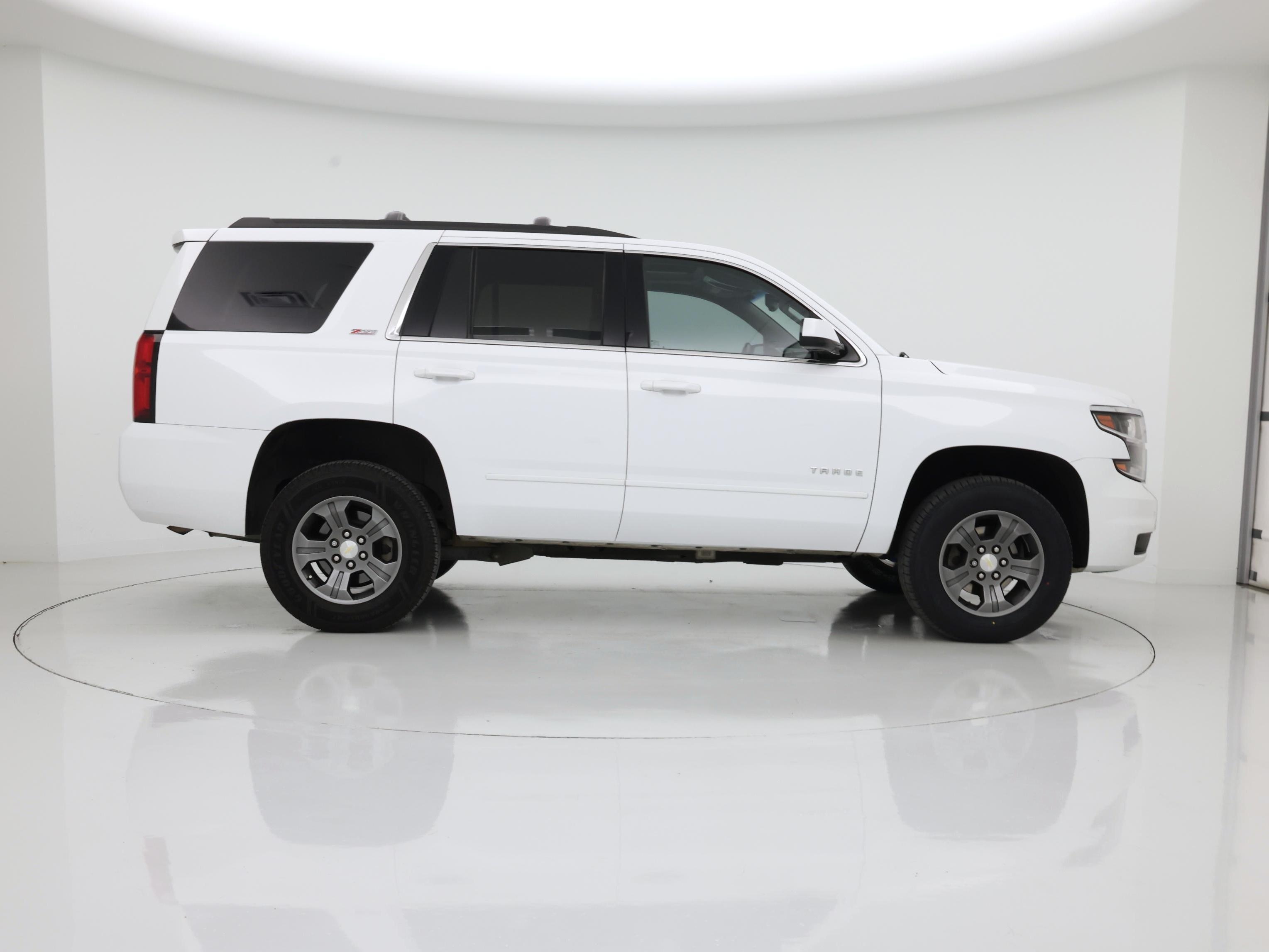 Thumbnail: 2017 Chevrolet Tahoe - 7