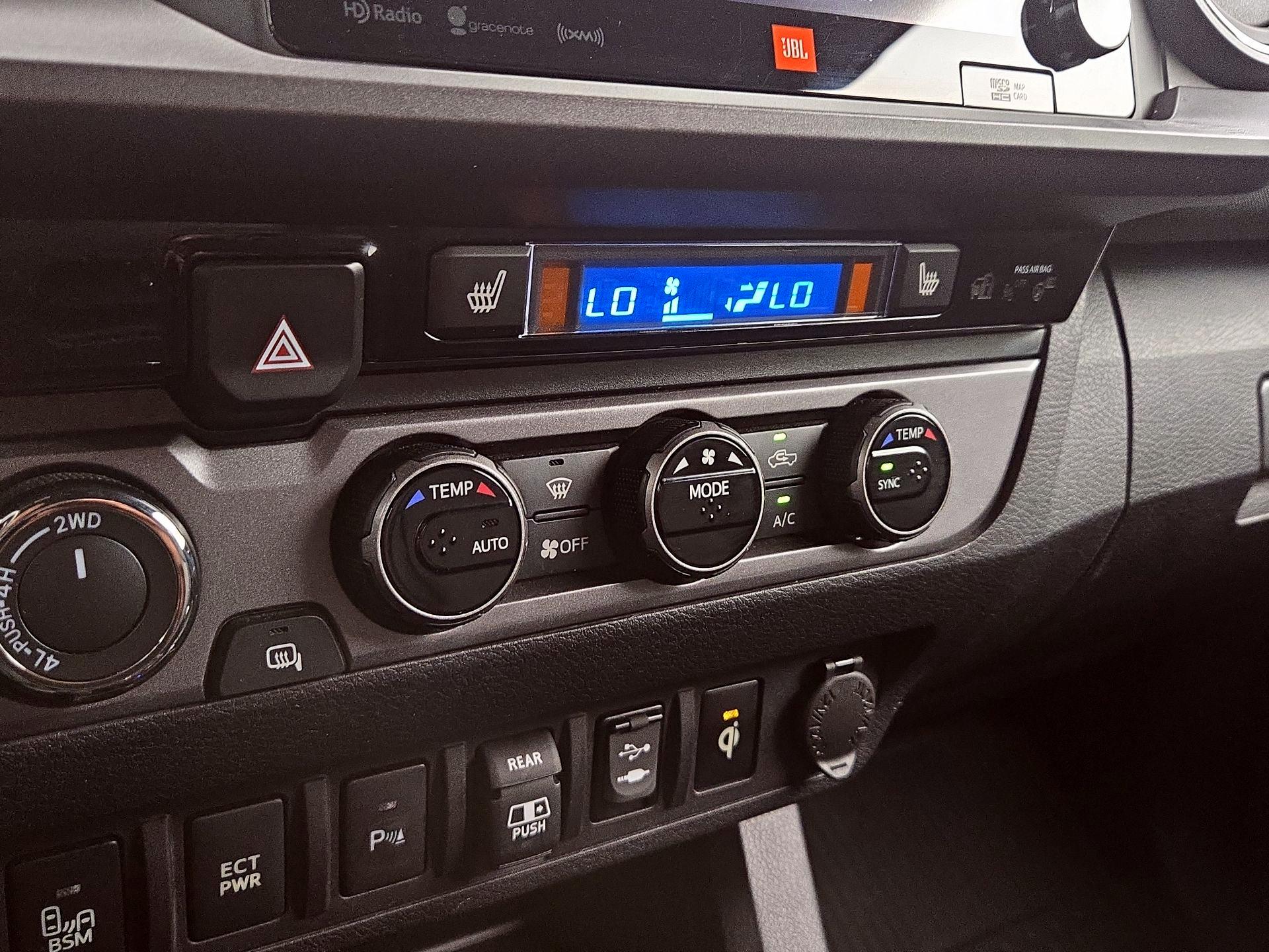Thumbnail: 2018 Toyota Tacoma - 17