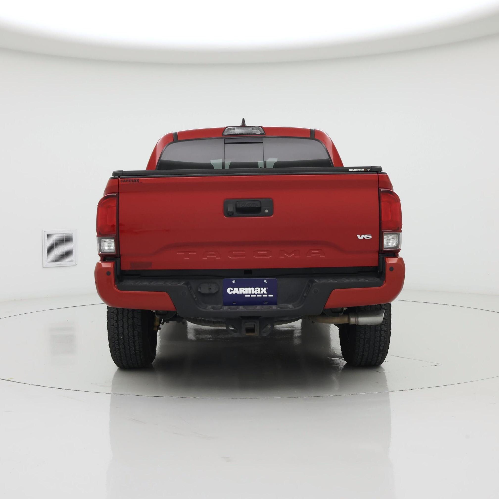Thumbnail: 2018 Toyota Tacoma - 6