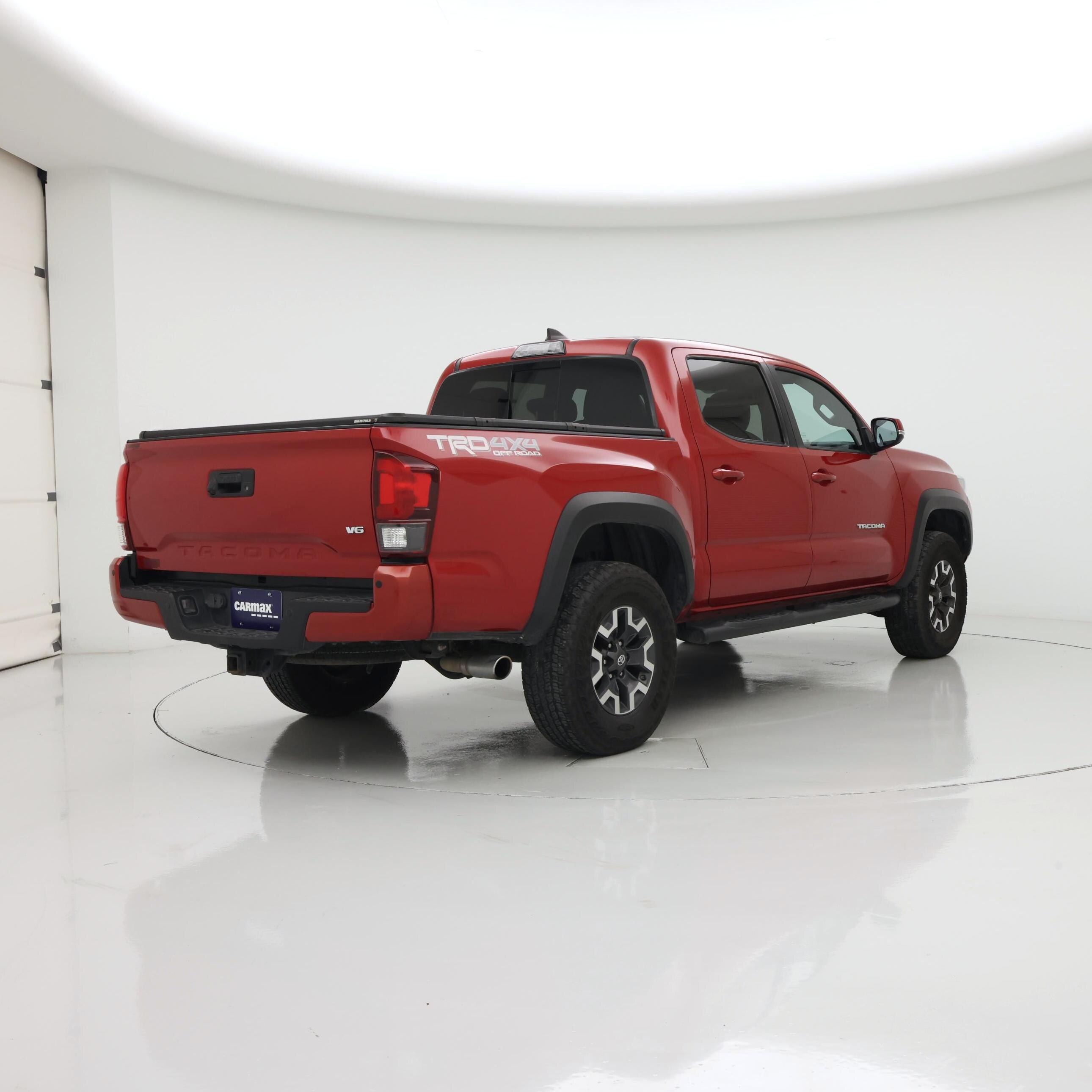 Thumbnail: 2018 Toyota Tacoma - 8