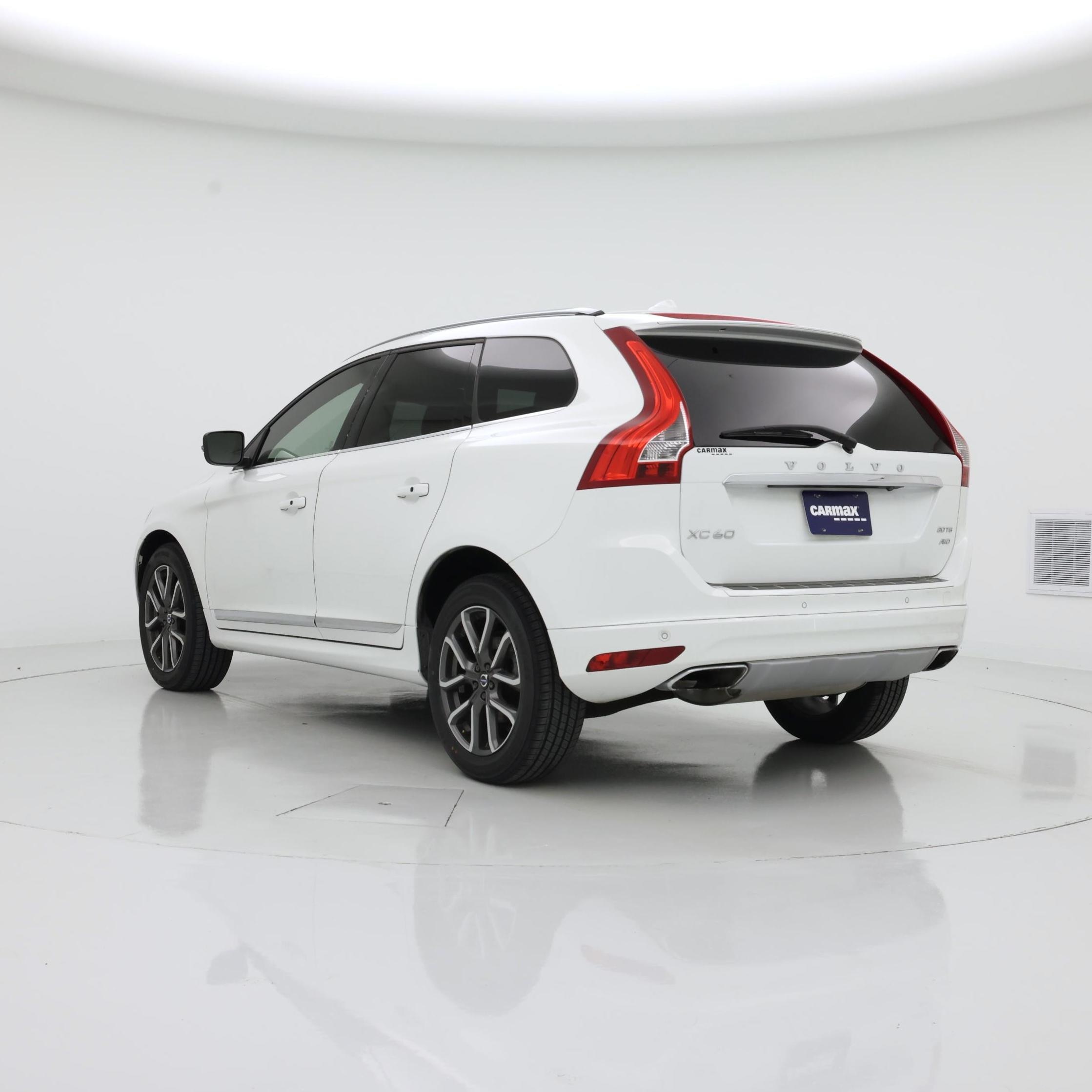 Thumbnail: 2016 Volvo XC60 - 2