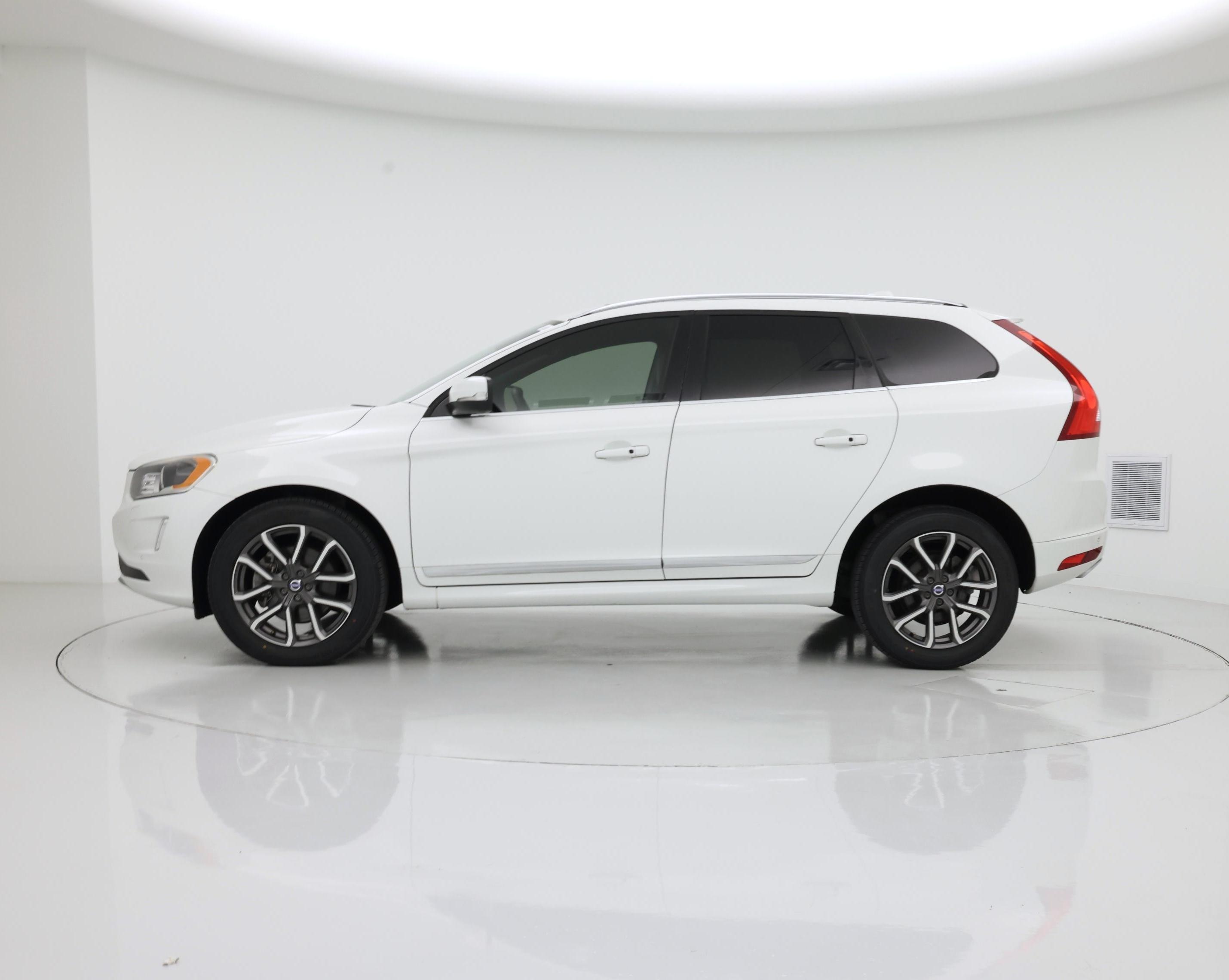 Thumbnail: 2016 Volvo XC60 - 3