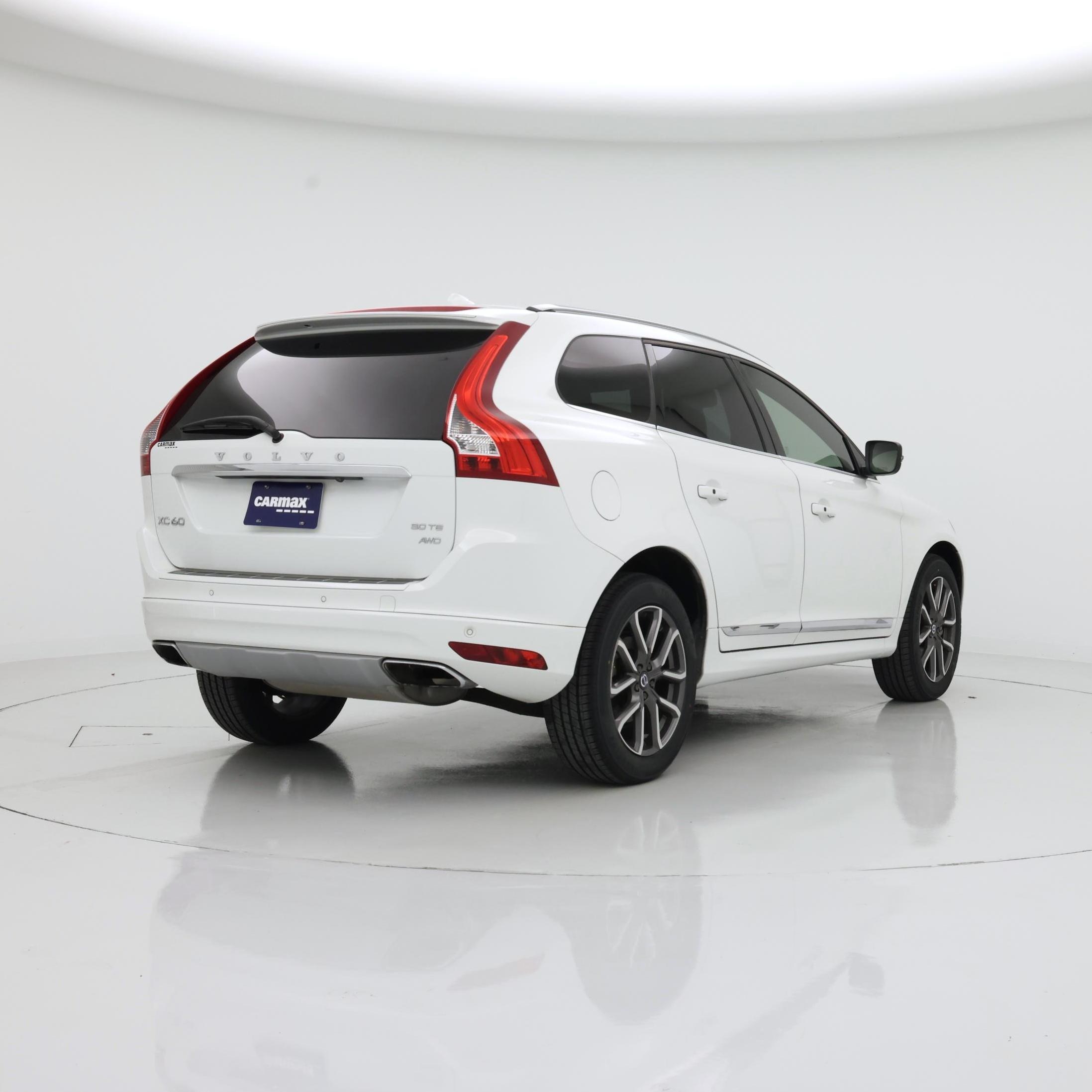 Thumbnail: 2016 Volvo XC60 - 8