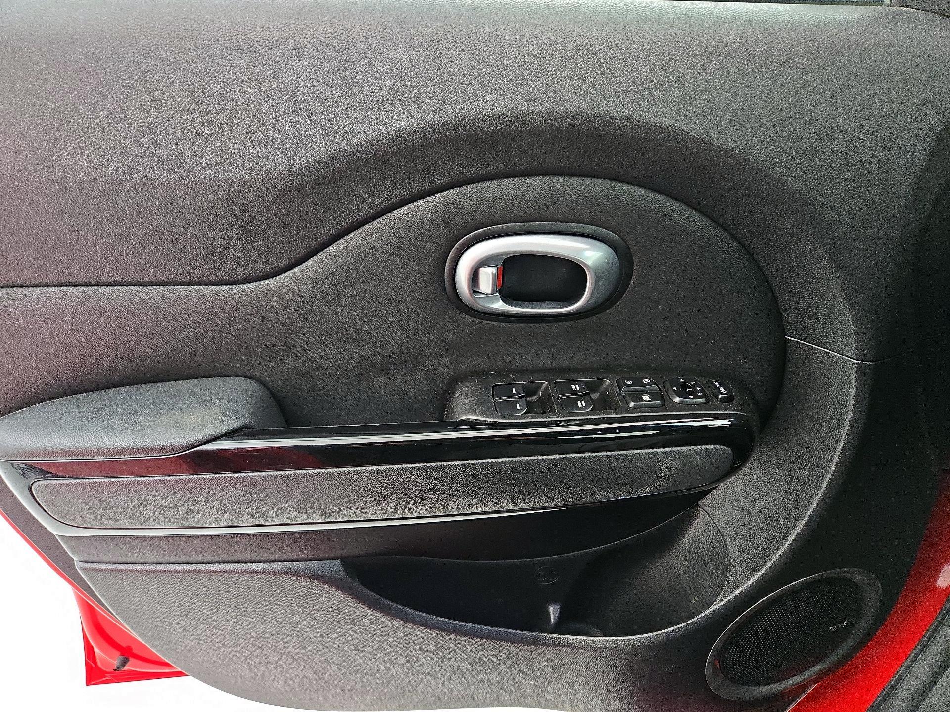 Thumbnail: 2014 Kia Soul - 12